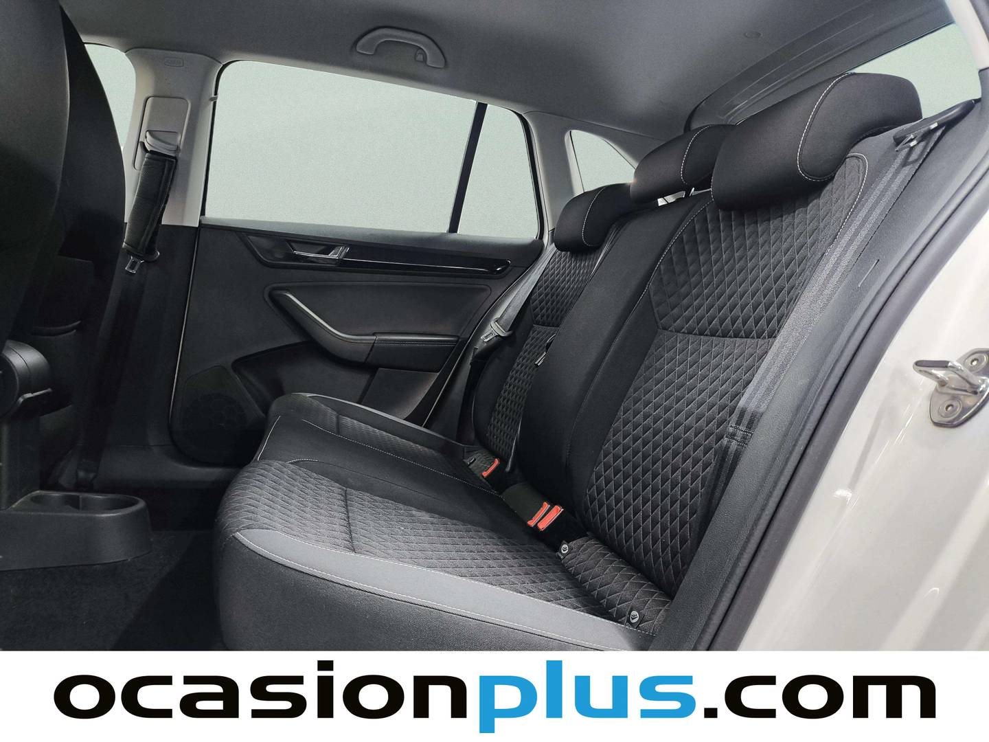 Foto asientos traseros Skoda Spaceback Skoda Spaceback 1.4 TSI Like DSG (125 CV)