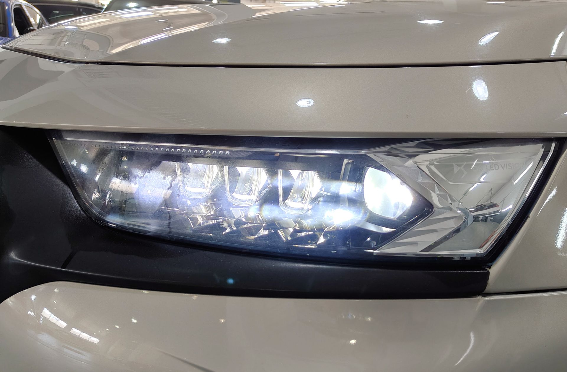 DS DS 7 Crossback E-Tense 300 Performance Line+ 4WD - foto 16