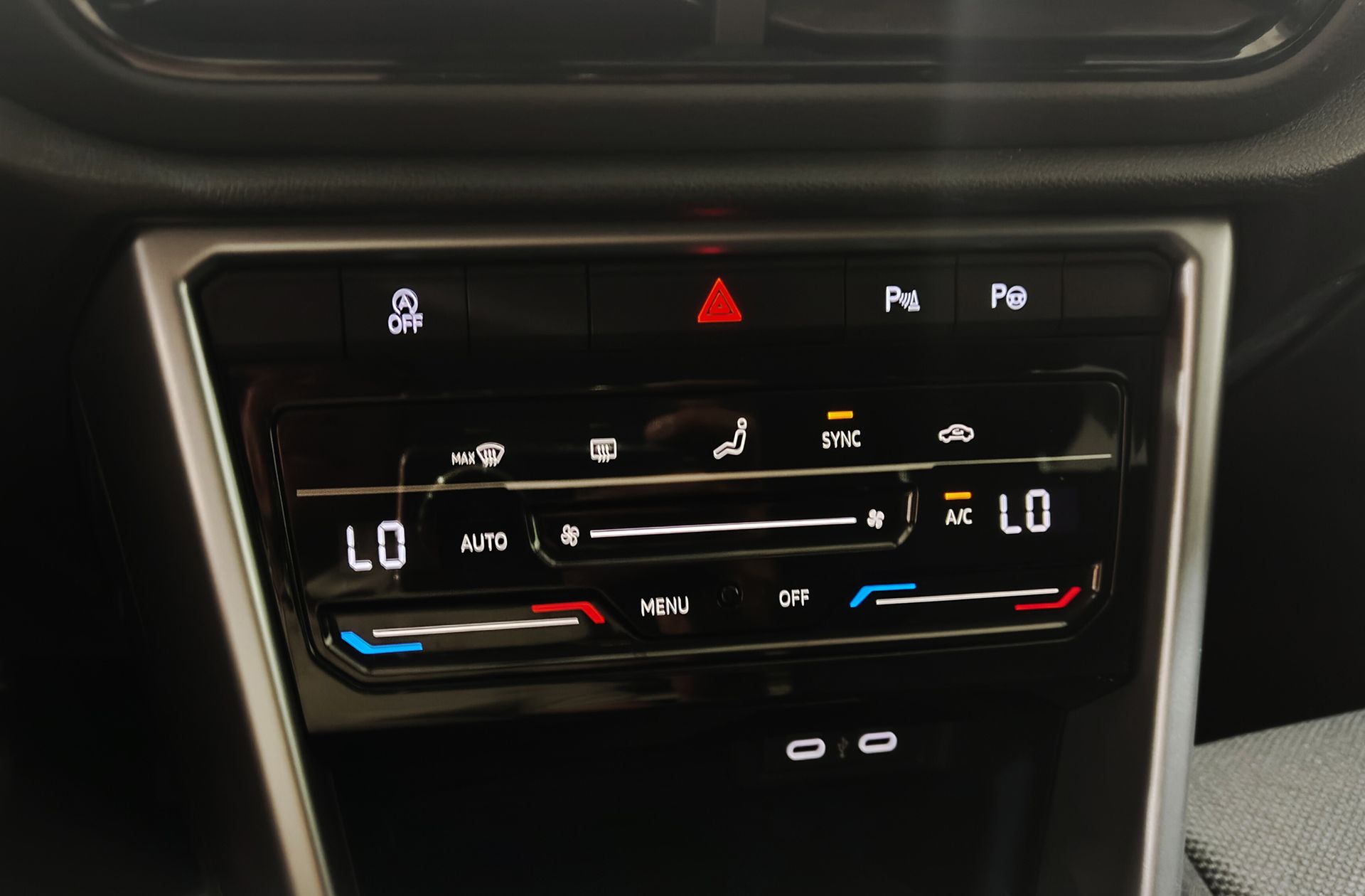 Volkswagen T-Roc Life 1.0 TSI - foto 31