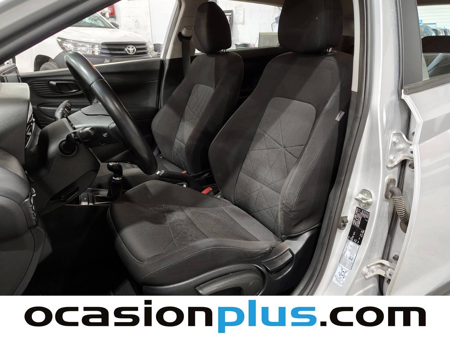 Foto asientos delanteros Hyundai Bayon Hyundai Bayon 1.2 MPI Maxx (84 CV)