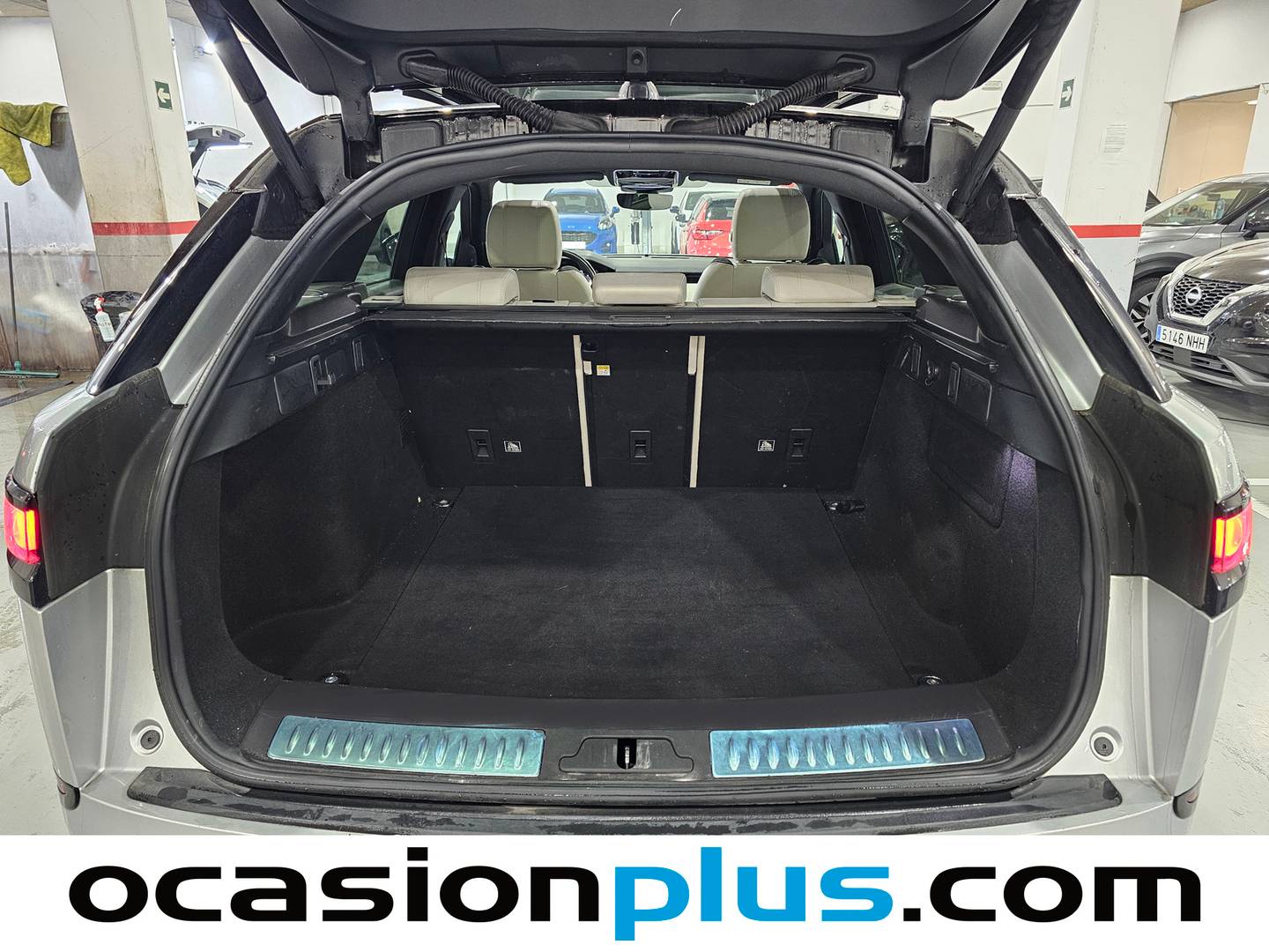 Foto Land Rover Range Rover Velar Land Rover Range Rover Velar D300 R-Dynamic SE 4WD Auto (300 CV)