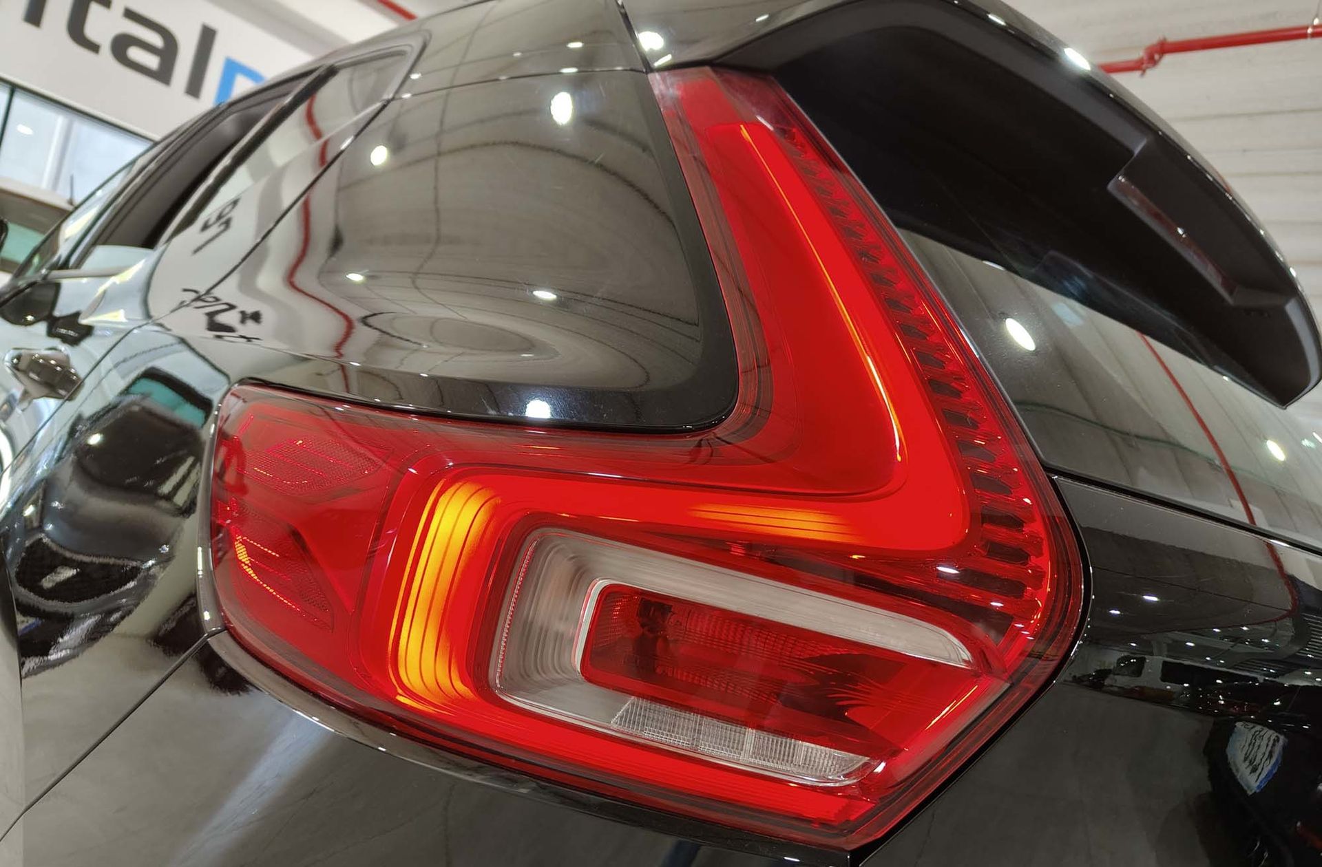 Volvo XC40 T3 - foto 16