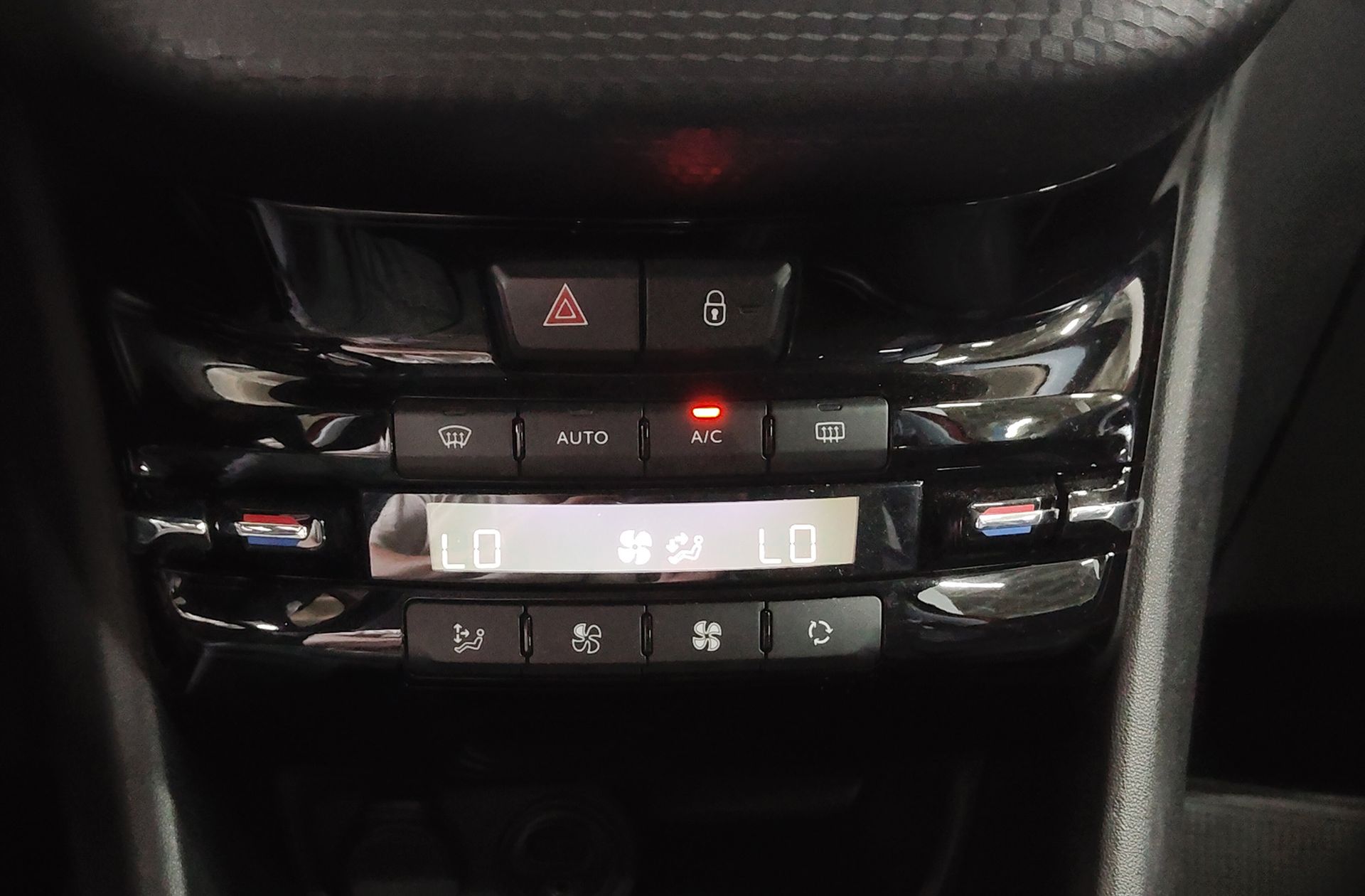 Peugeot 2008 PureTech 130 Allure - foto 36