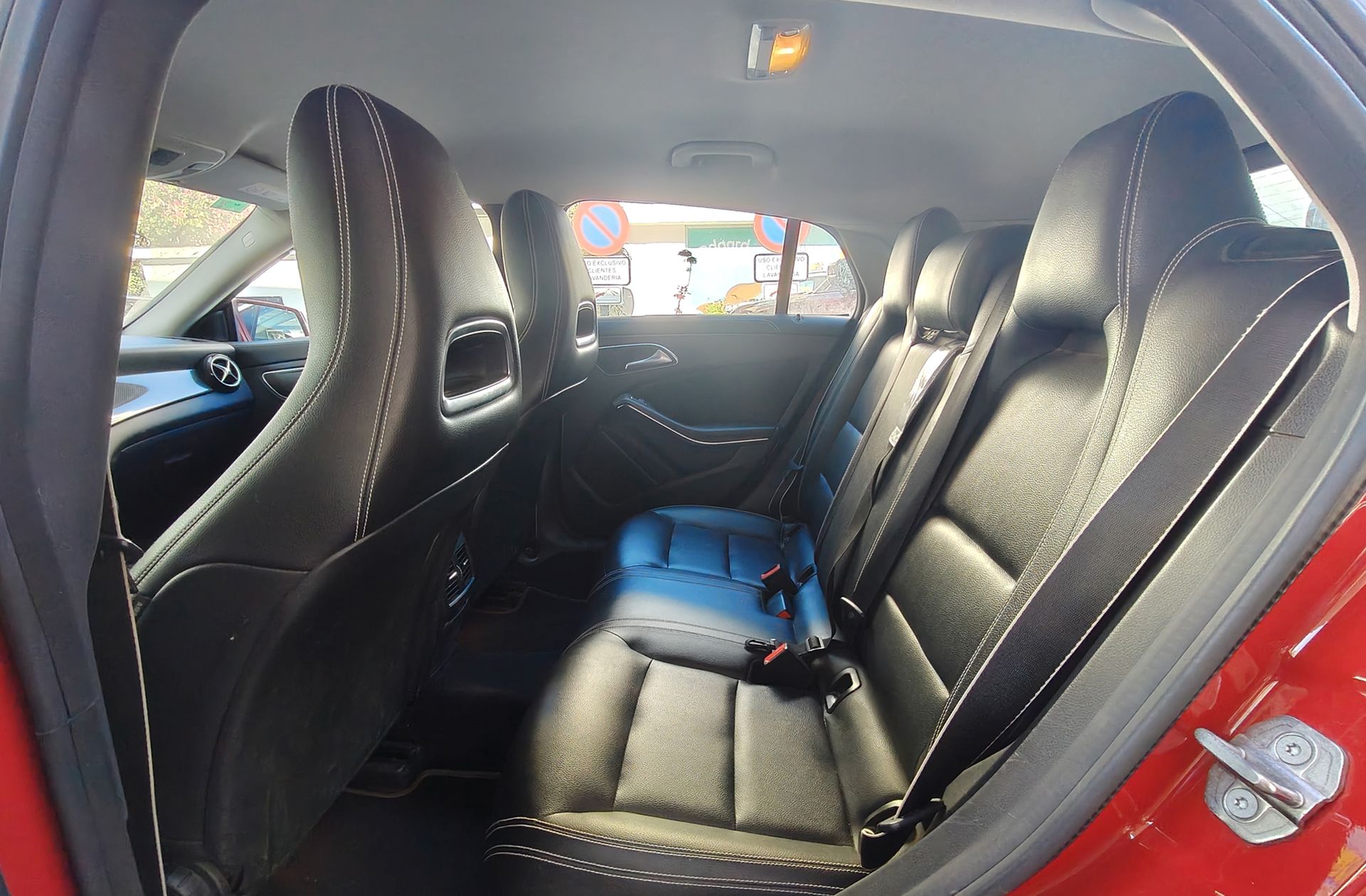 Mercedes-Benz CLA Shooting Brake 200 d Pack AMG - foto 11