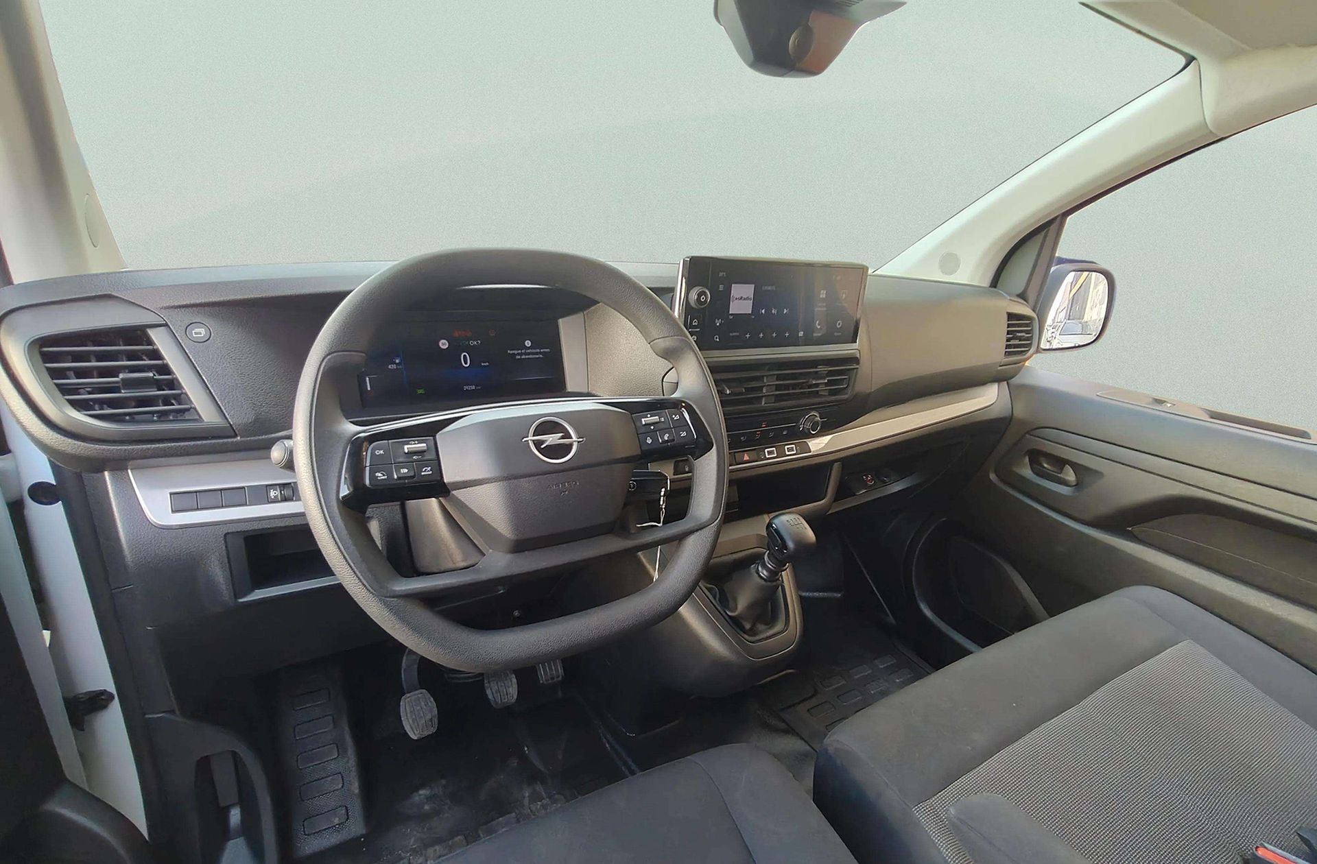 Opel Vivaro Furgon BlueHDi 120 - foto 6