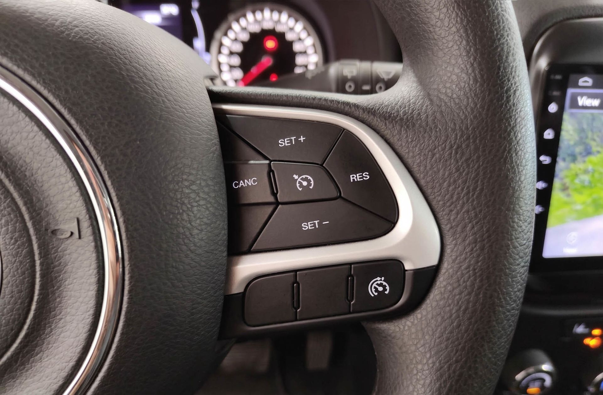 Jeep Renegade 1.6 MultiJet Sport 4x2 - foto 24