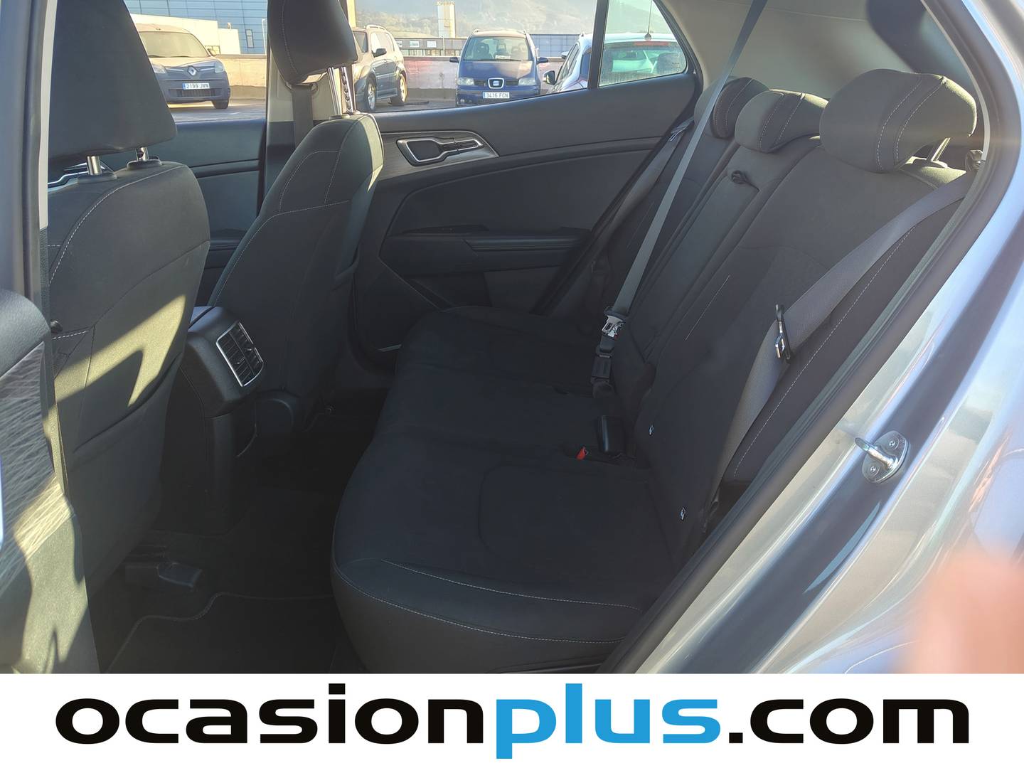 Foto KIA Sportage Kia Sportage 1.6 CRDi MHEV Business 4x2 (136 CV)