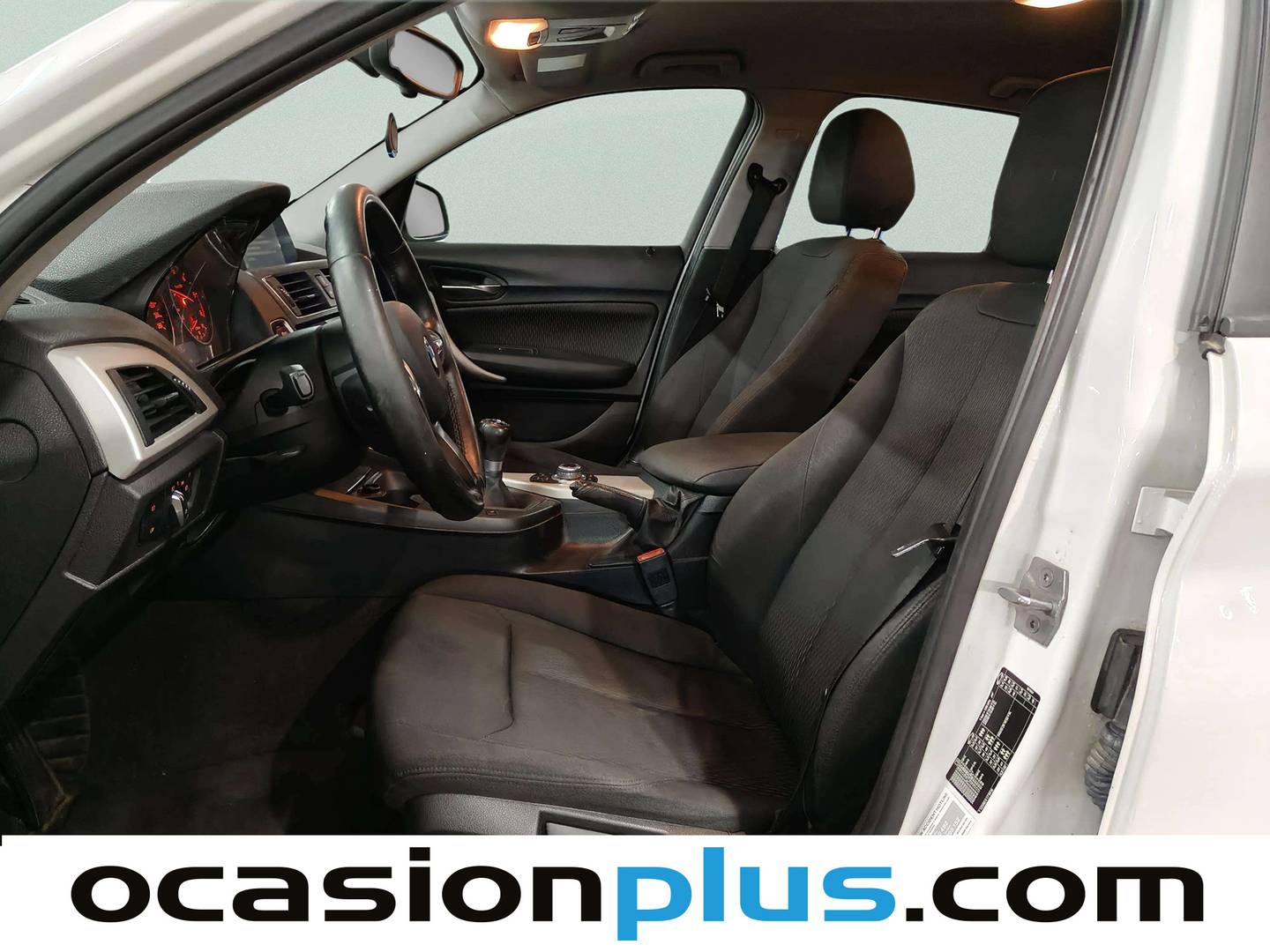 Foto asientos delanteros BMW Serie 1 BMW Serie 1 116d (116 CV)