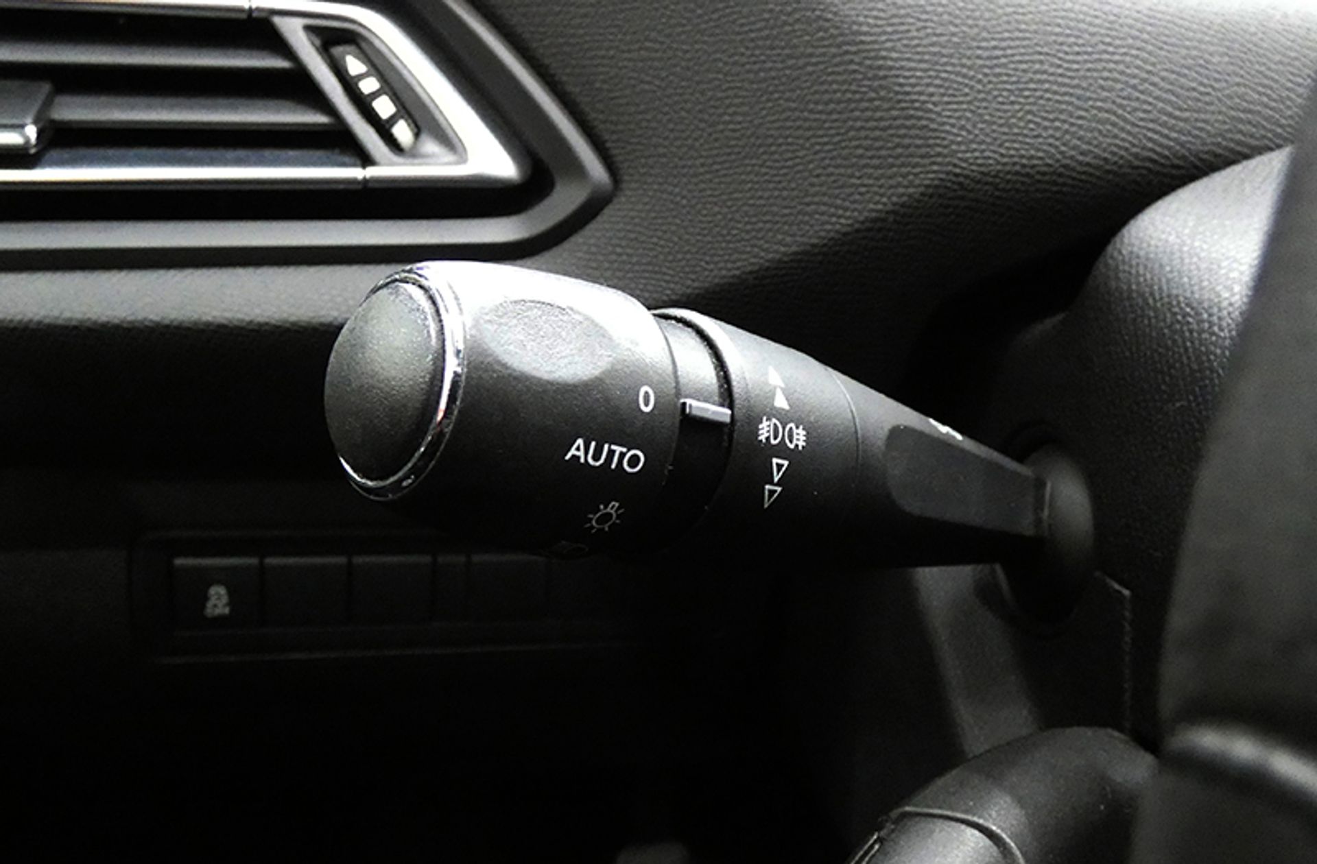 Peugeot 308 1.6 THP Allure - foto 22
