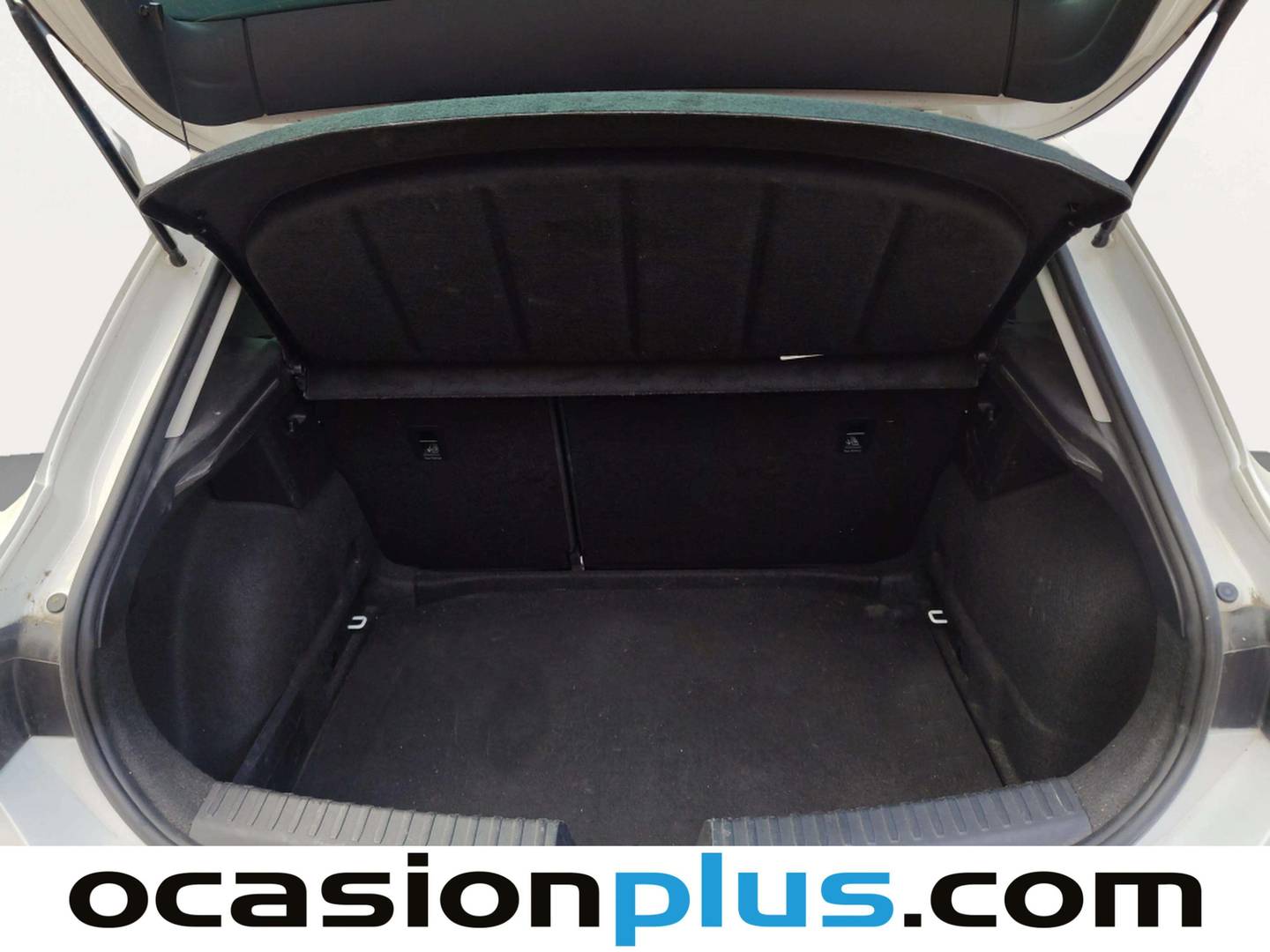 Fotos maletero Seat León Seat León 2.0 TDI S&S Style Go (115 CV)