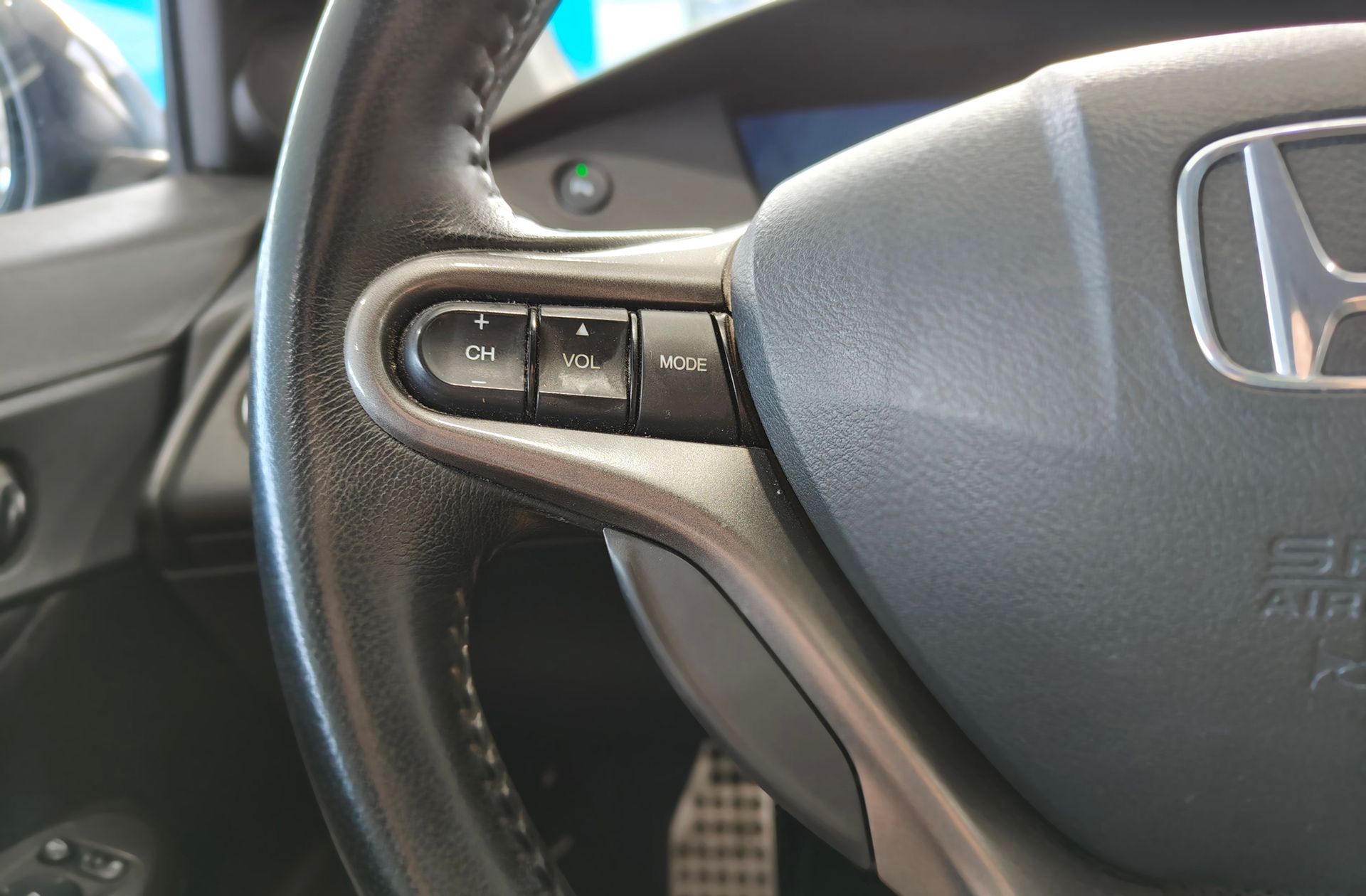 Honda Civic 1.4 i-VTEC Sport - foto 23