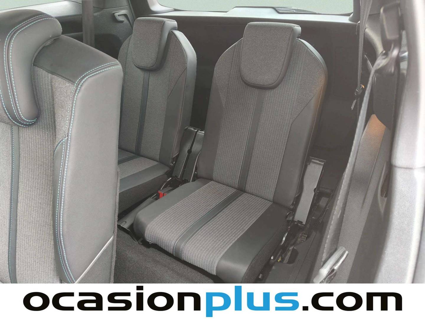 Foto Peugeot 5008 Peugeot 5008 PureTech 130 S&S Allure Pack EAT8 (130 CV) 7 Plazas