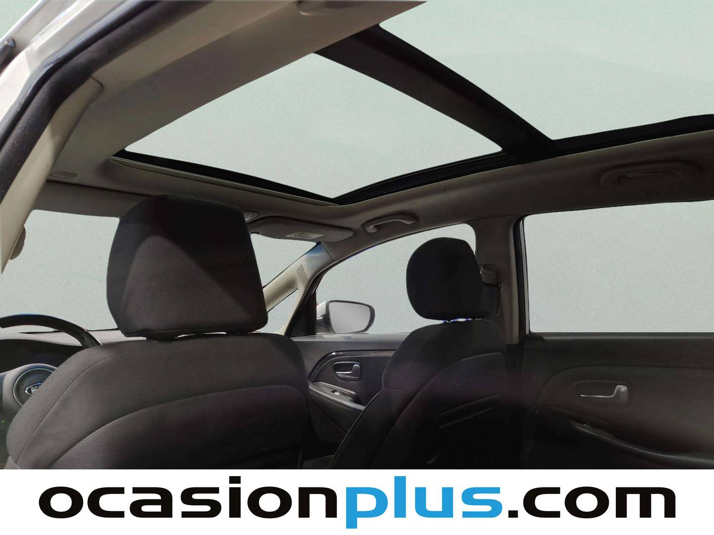 Equipamiento del KIA Carens KIA Carens 1.7 CRDi Eco-Dynamics Emotion (136 CV)  7 Plazas