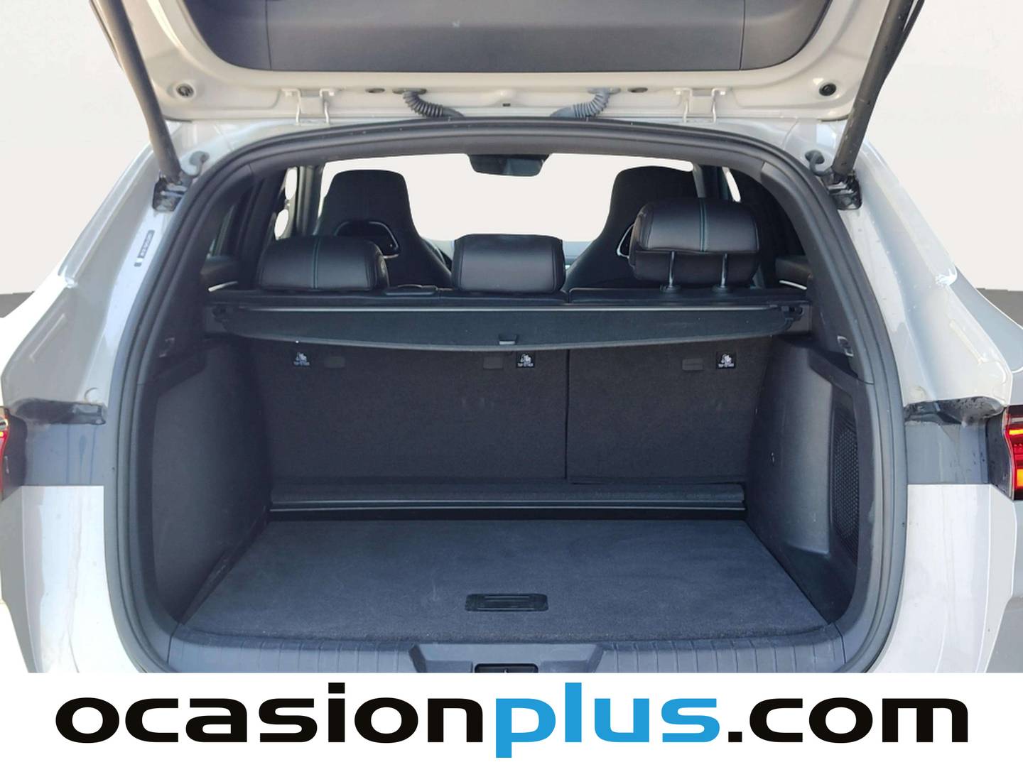 Fotos maletero BYD Seal U DM-i BYD Seal U DM-i DM-i Comfort  (218 CV)