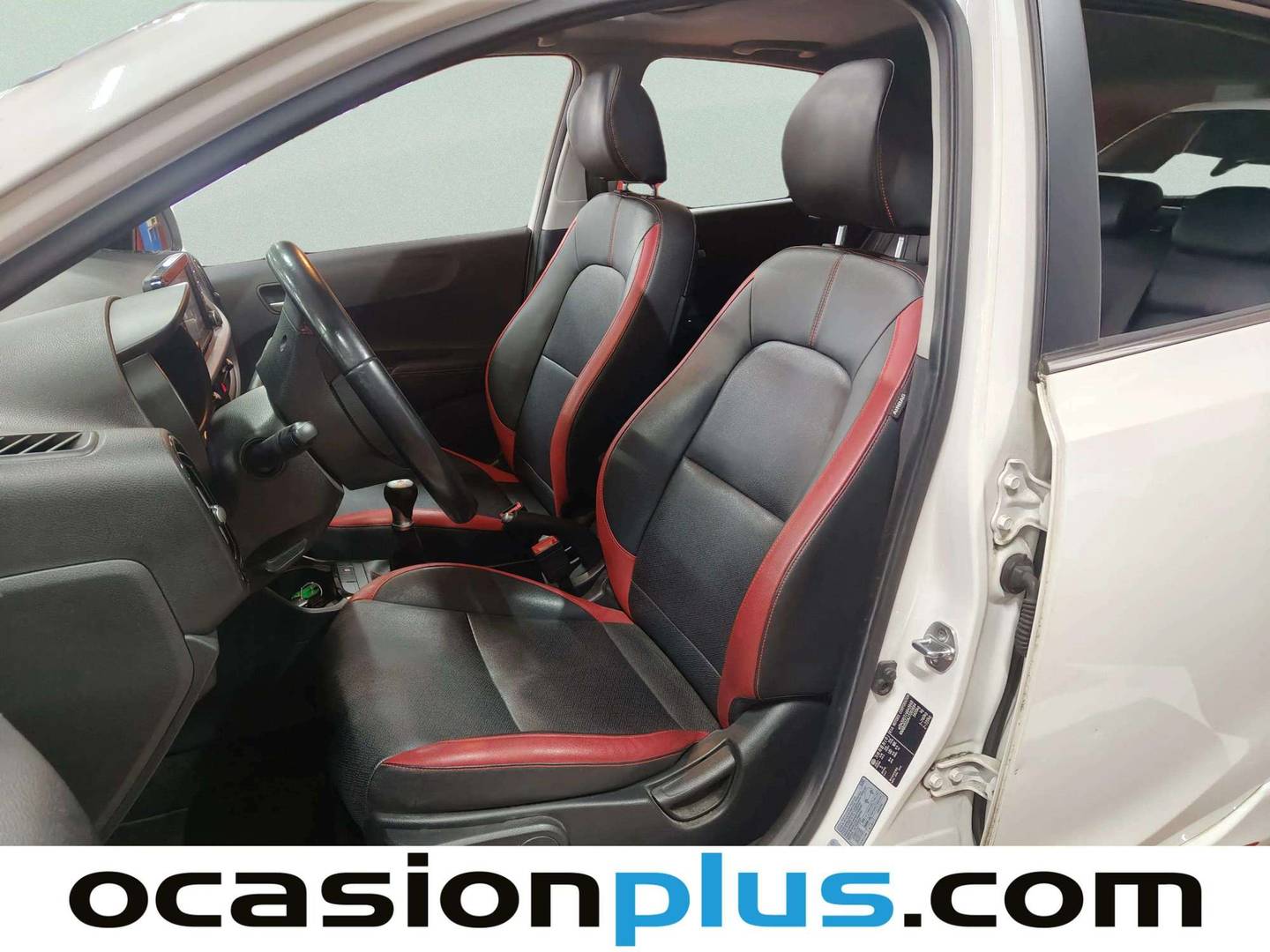 Foto asientos delanteros KIA Picanto KIA Picanto 1.2 CVVT GT Line (84 CV)