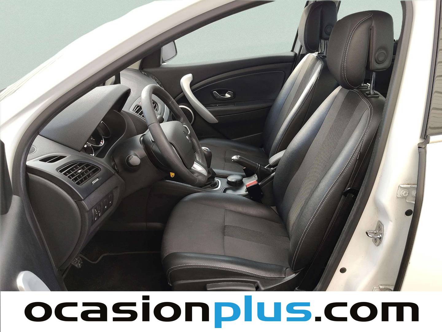 Foto asientos delanteros Renault Fluence Renault Fluence 1.6 16v Dynamique (110 CV)