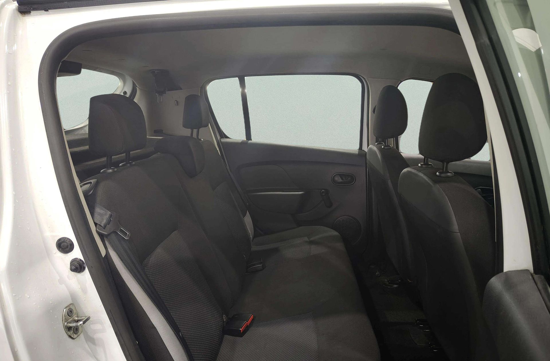 Dacia Sandero 1.2 Ambiance - foto 11