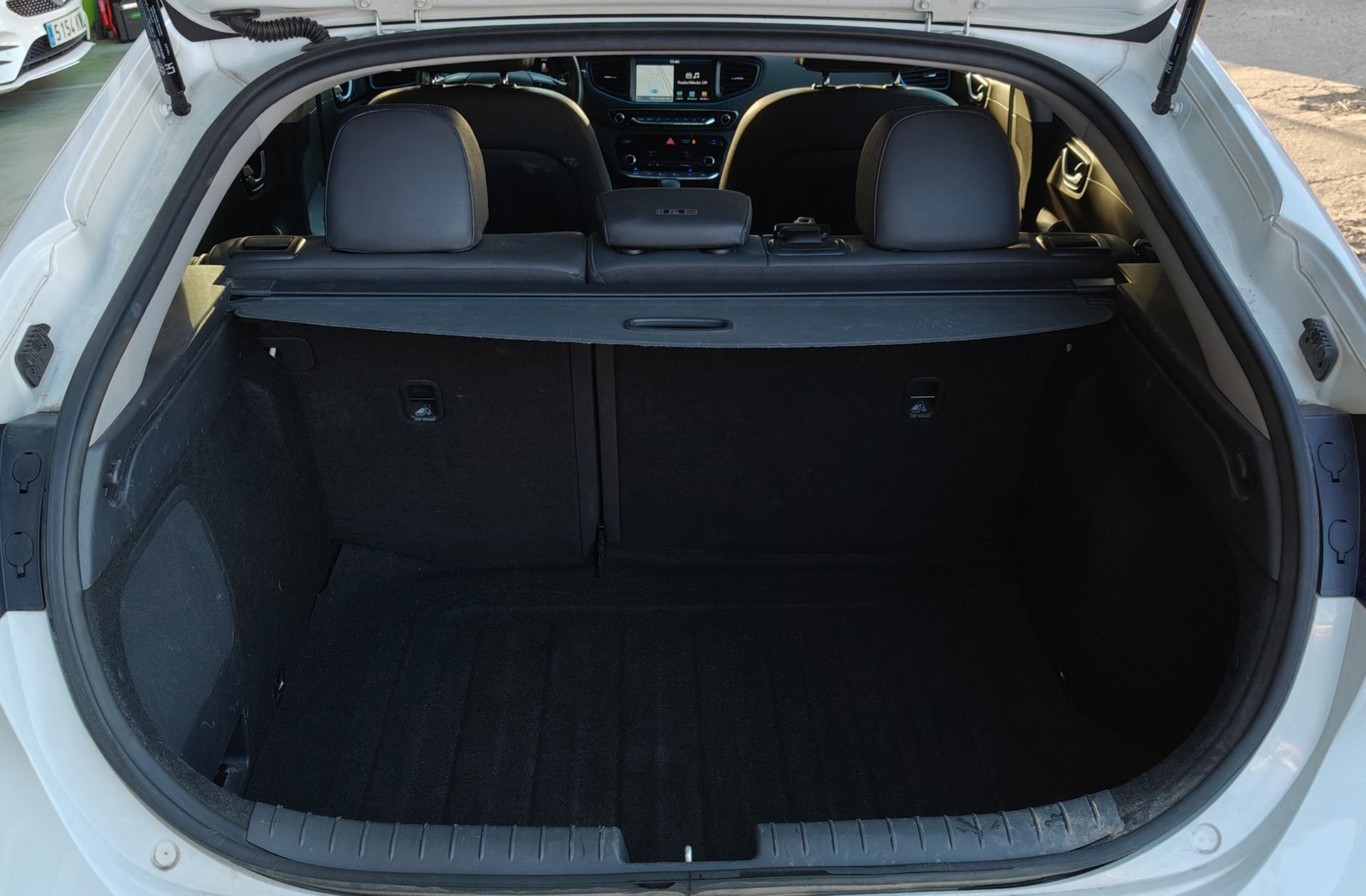 Hyundai Ioniq 1.6 GDI HEV Style - foto 16