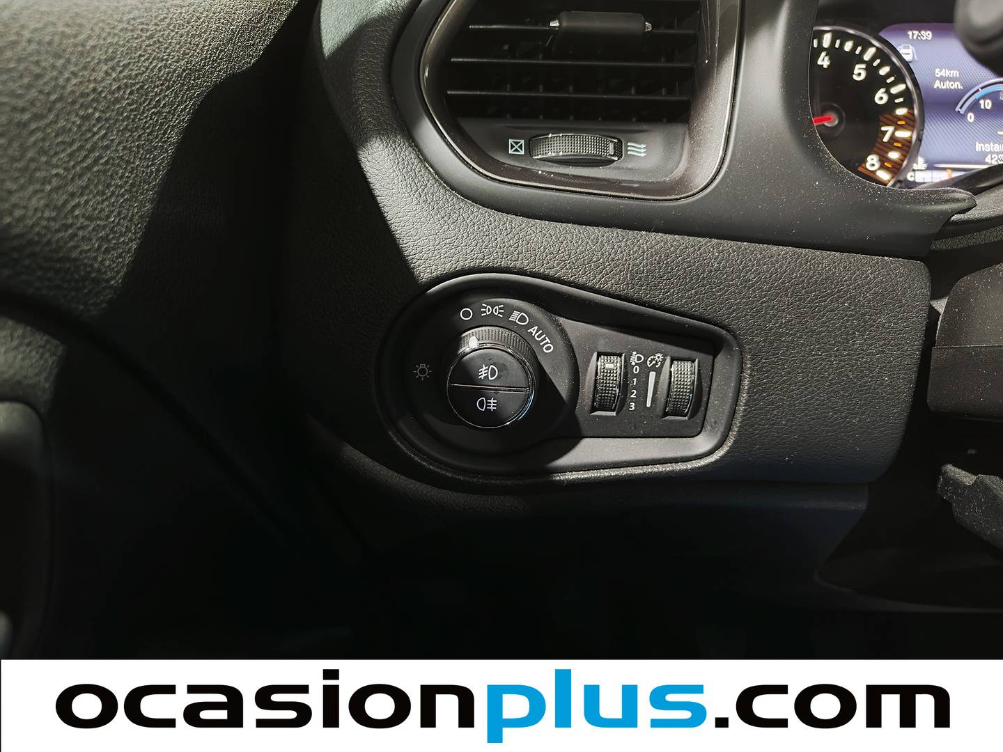 Equipamiento del Jeep Renegade Jeep Renegade 1.0G Limited 4x2 (120 CV)