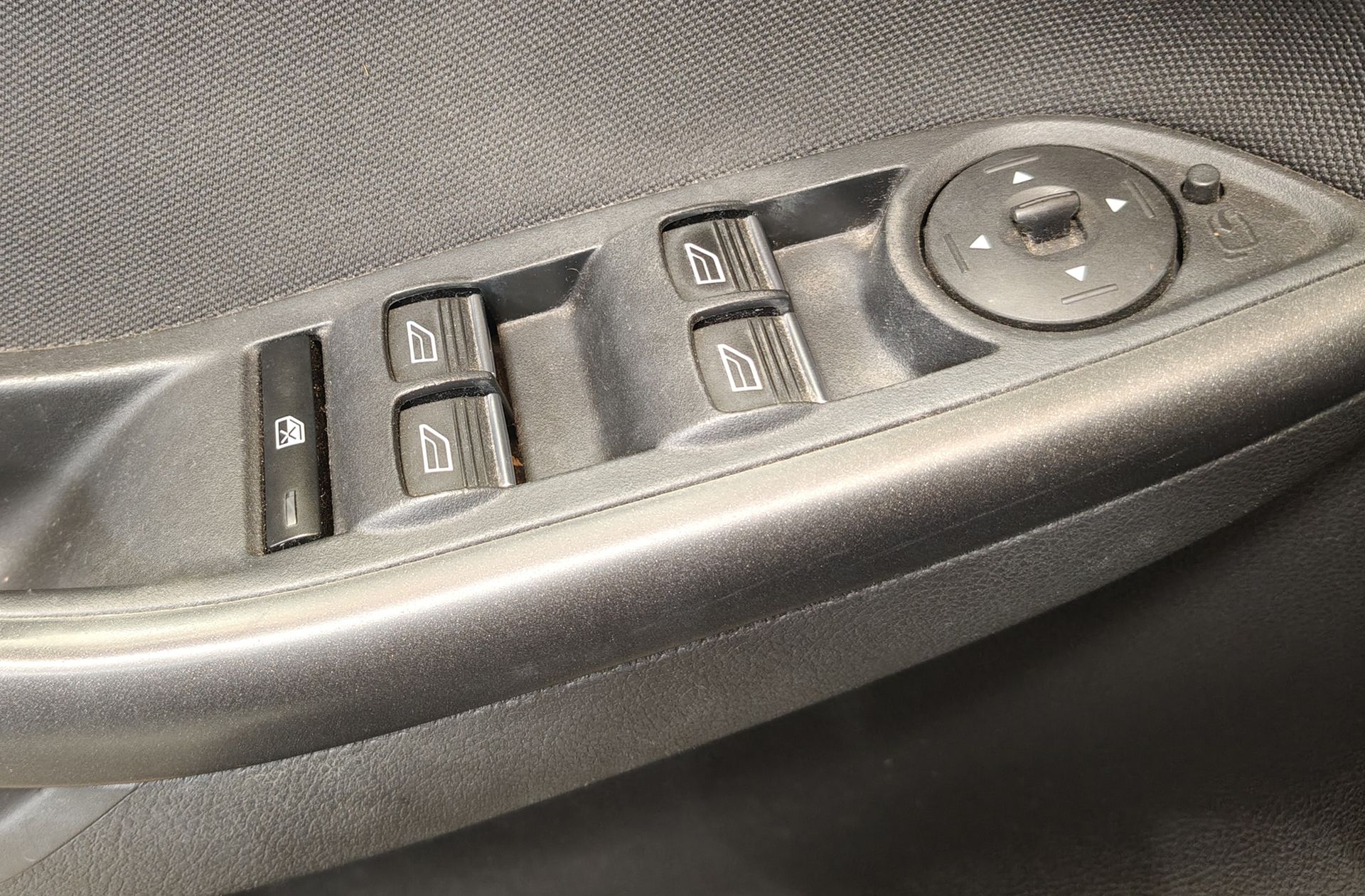 Ford Focus 1.0 EcoBoost ST-Line - foto 34