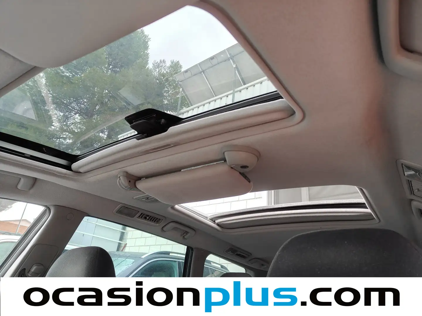 Foto Mitsubishi Grandis MITSUBISHI Grandis 2.0 DI-D Intense Plus (136 CV) 7 Plazas