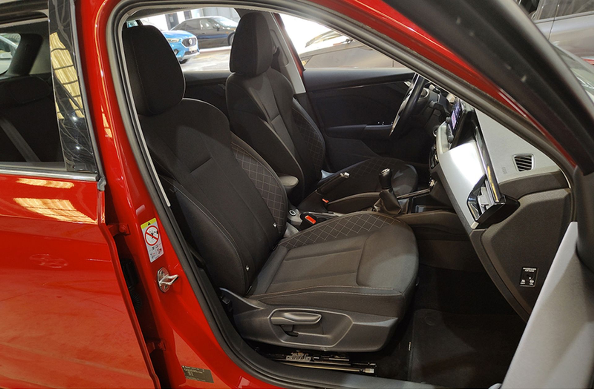 Škoda Kamiq 1.0 TSI Ambition - foto 17