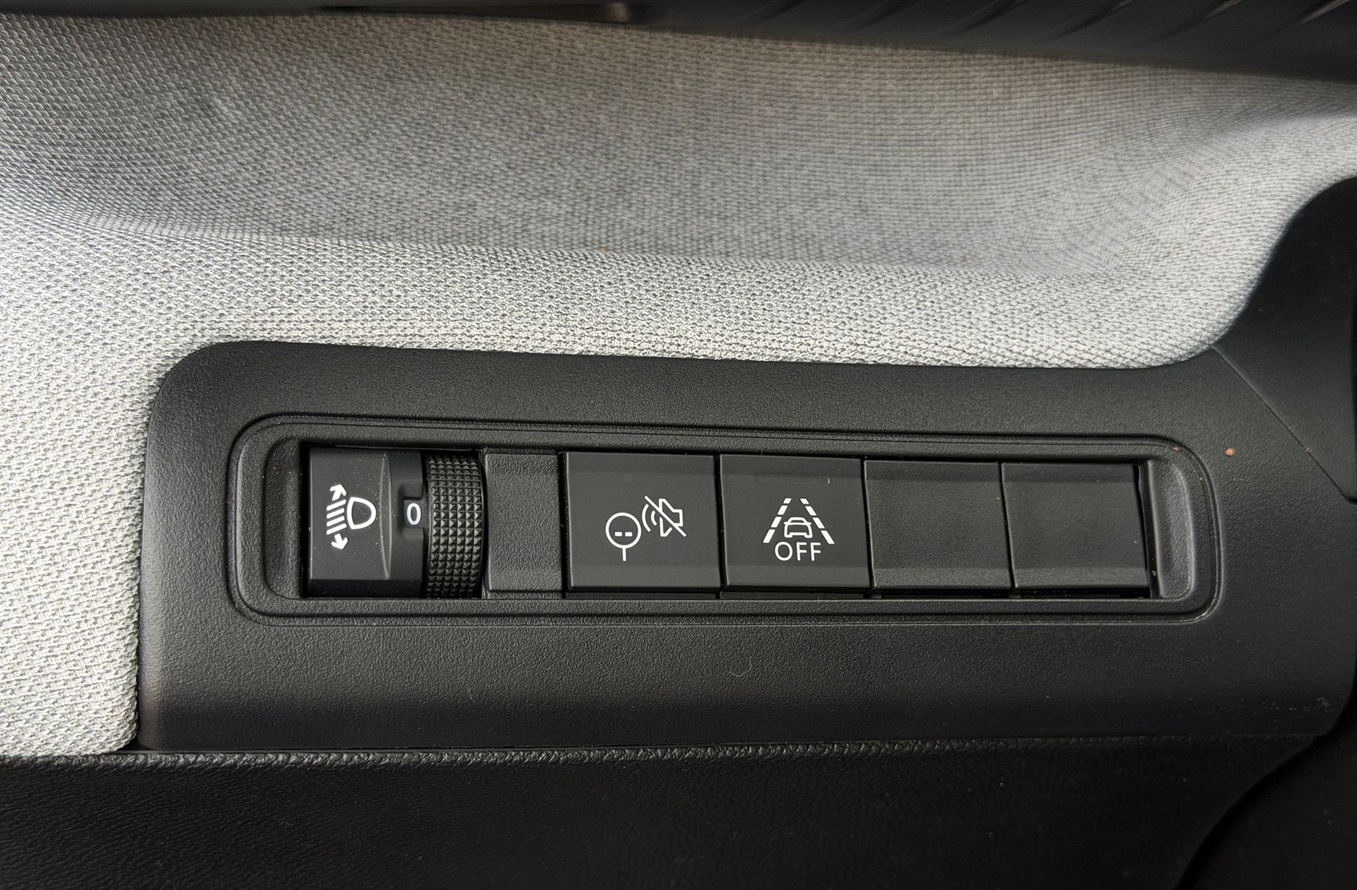 Citroën C3 Aircross Hybrid 145 Plus e-DCS6 - foto 22