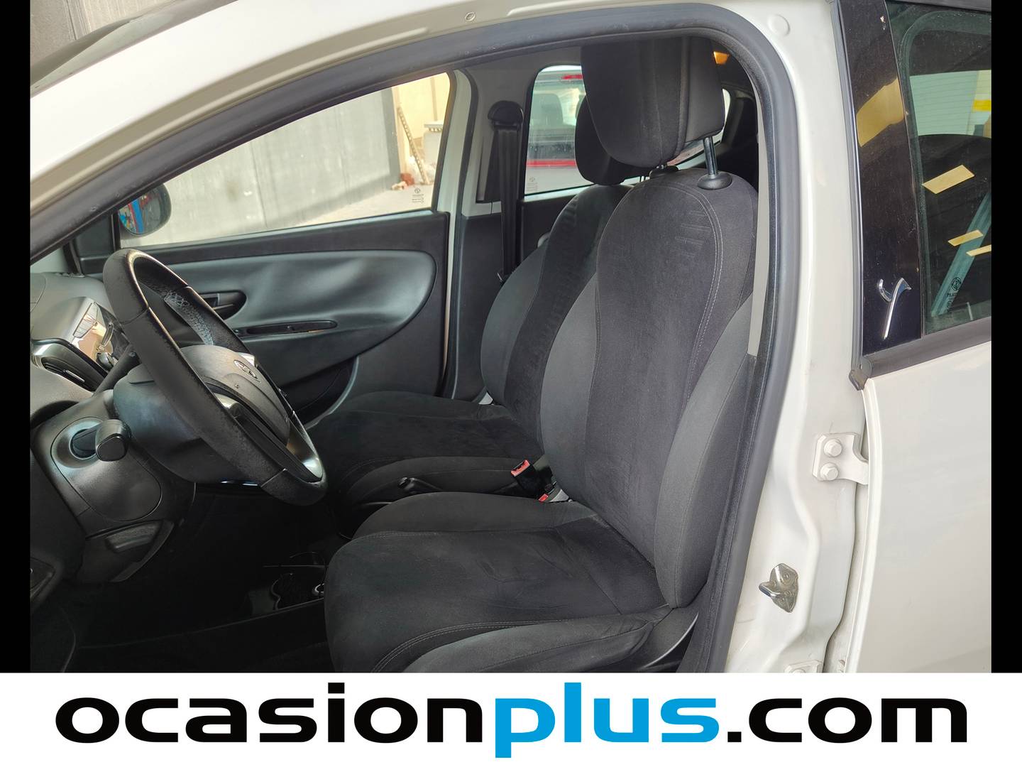 Foto asientos delanteros Lancia Ypsilon Lancia Ypsilon 1.2 Gold Evo II (69 CV)