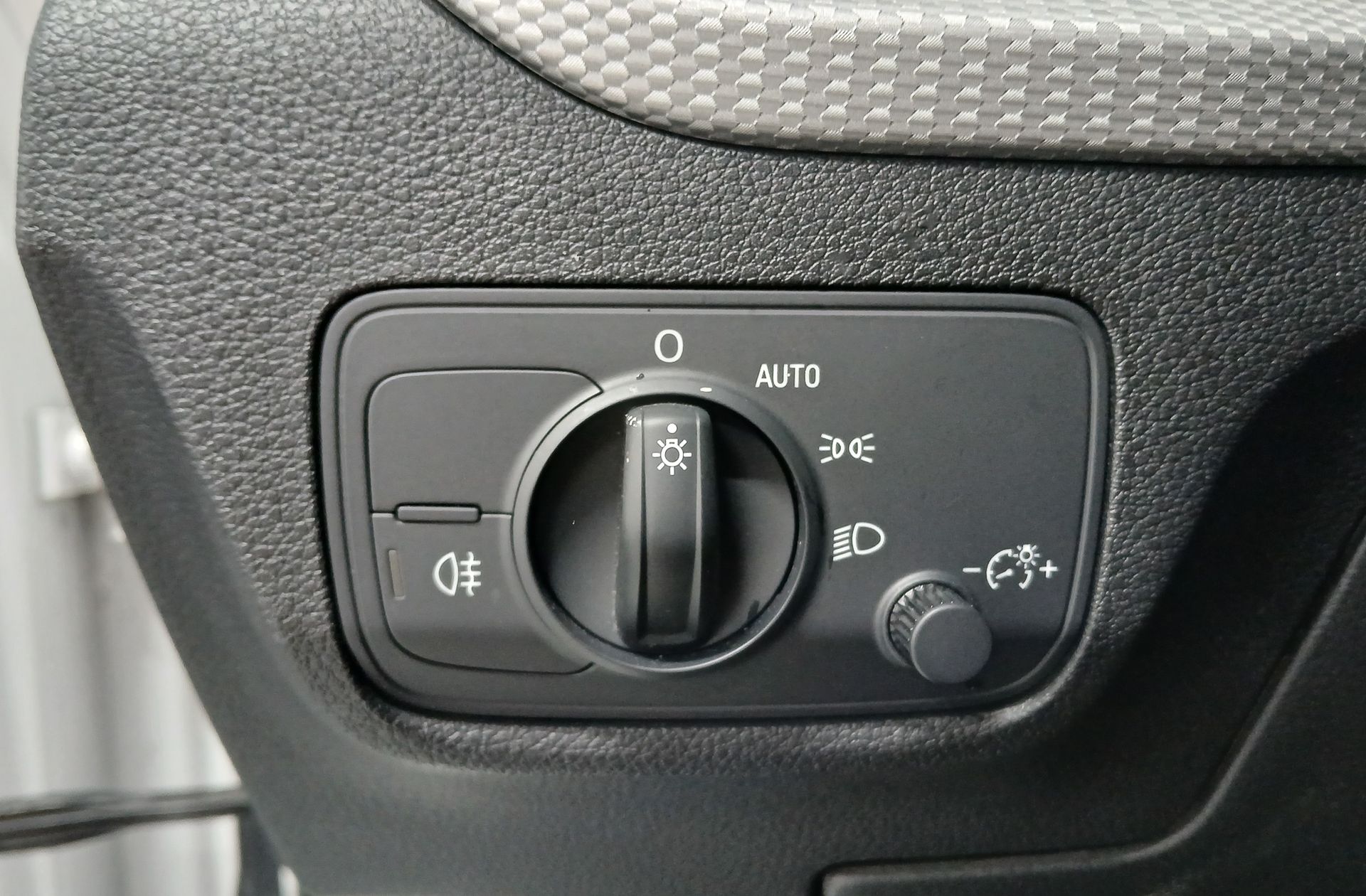 Audi Q2 Advanced 30 TDI S tronic - foto 23