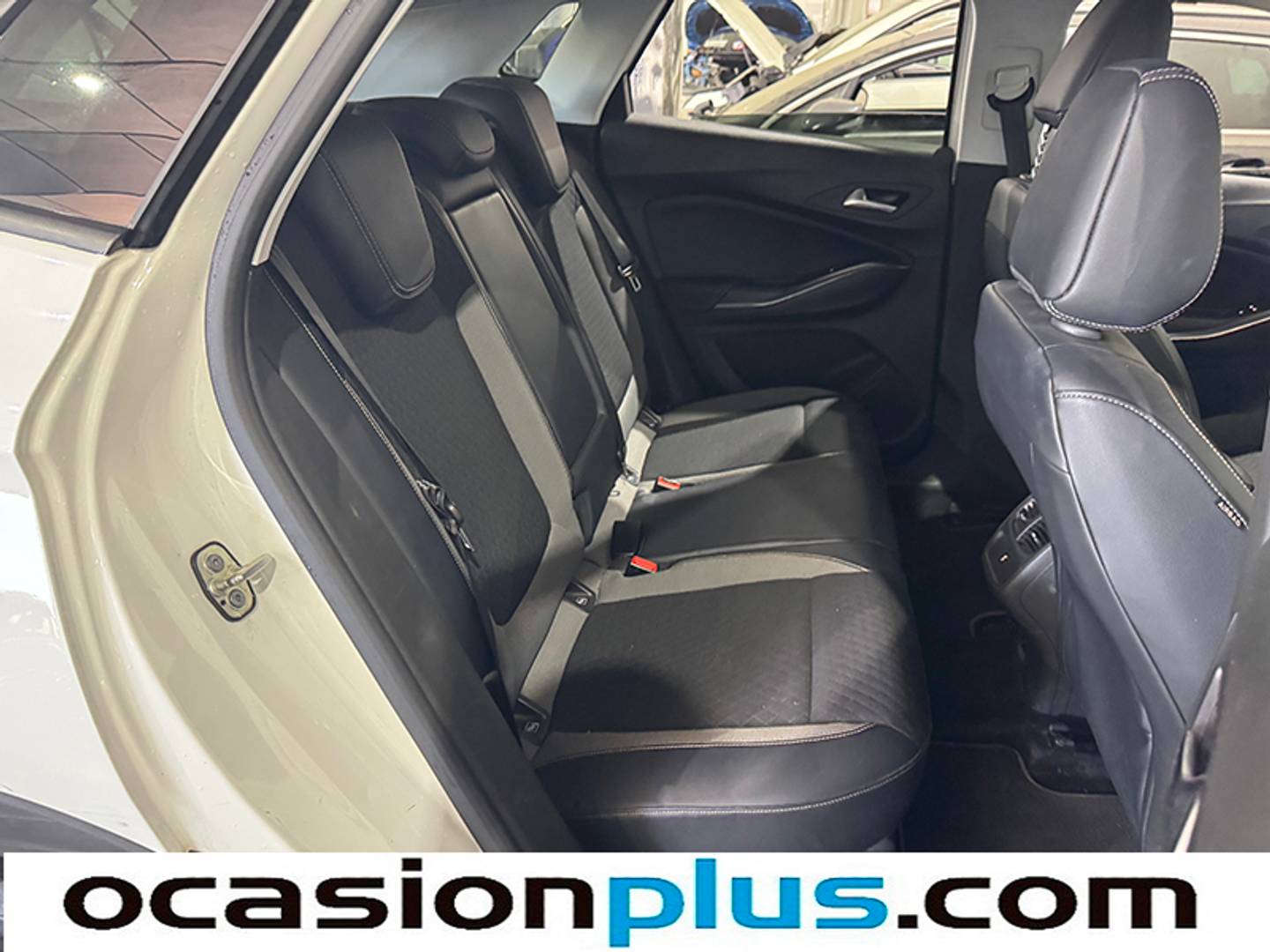 Foto Opel Grandland X Opel Grandland X 1.2 Turbo Selective (130 CV)