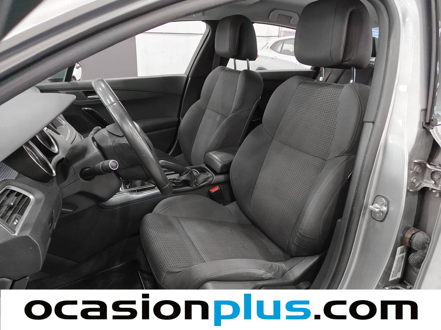 Foto asientos delanteros Peugeot 508 Peugeot 508 2.0 HDI Active (140 CV)