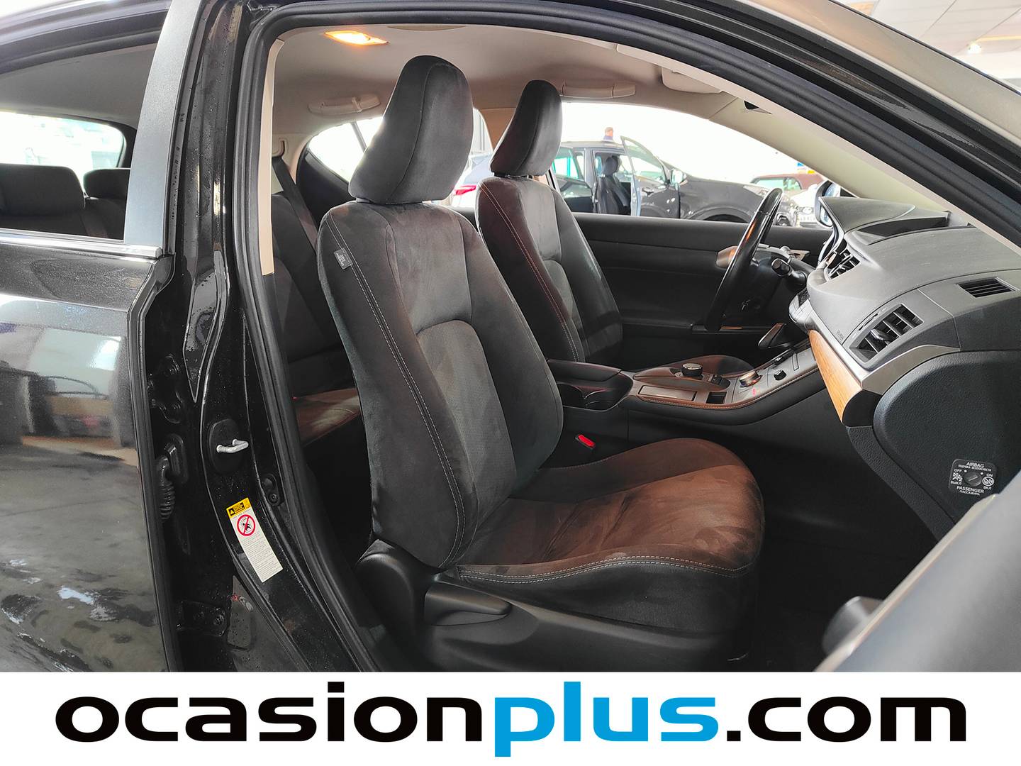 Lexus CT Lexus CT 200h Black & Grey Edition (136 CV) automático