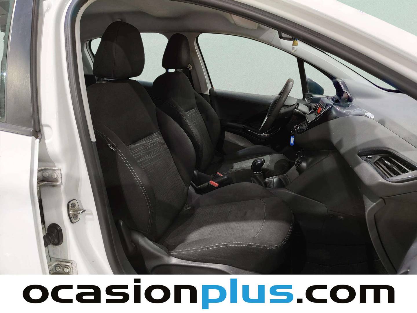 Foto Peugeot 208 Peugeot 208 1.4 HDi Business Line (68 CV)