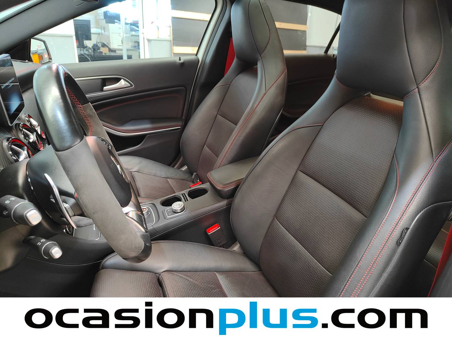 Equipamiento del Mercedes Clase A Mercedes Clase A Mercedes-AMG 45 4Matic (381 CV)