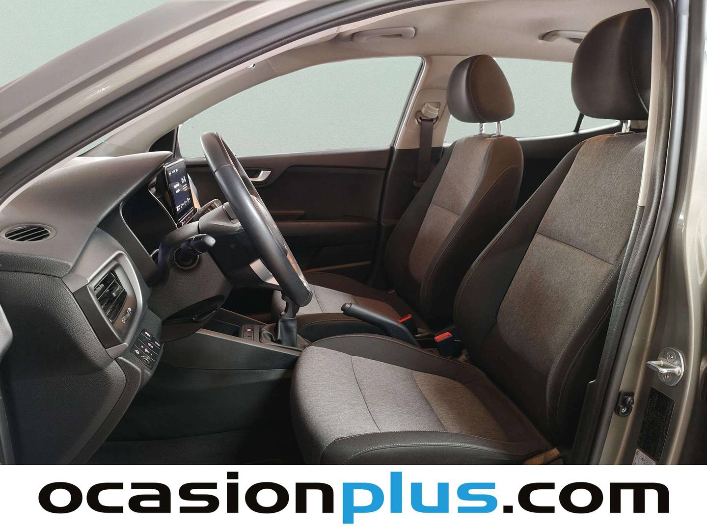 Foto asientos delanteros KIA Stonic KIA Stonic 1.0 T-GDi MHEV iMT Concept (100 CV)