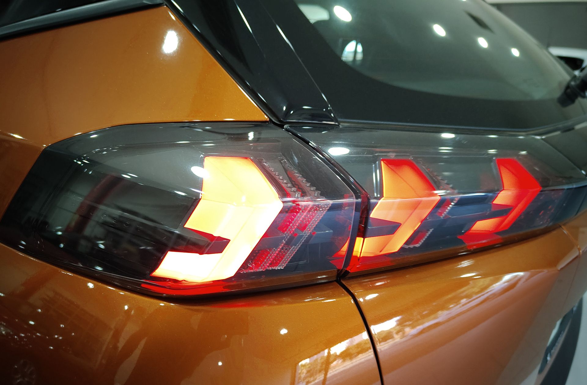 Peugeot 2008 PureTech 100 Allure - foto 16