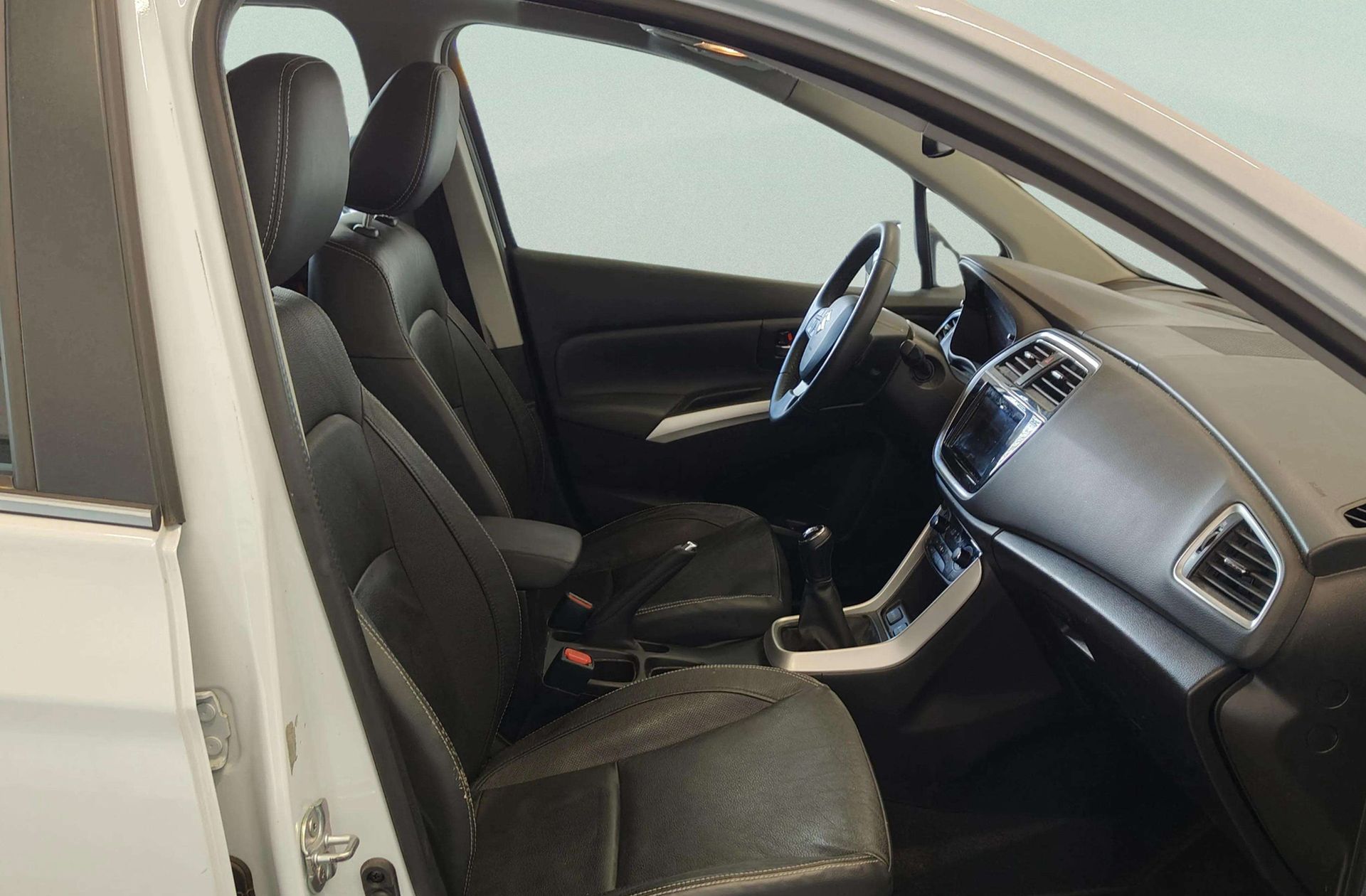 Suzuki S-Cross 1.0 Ditc GLX - foto 15