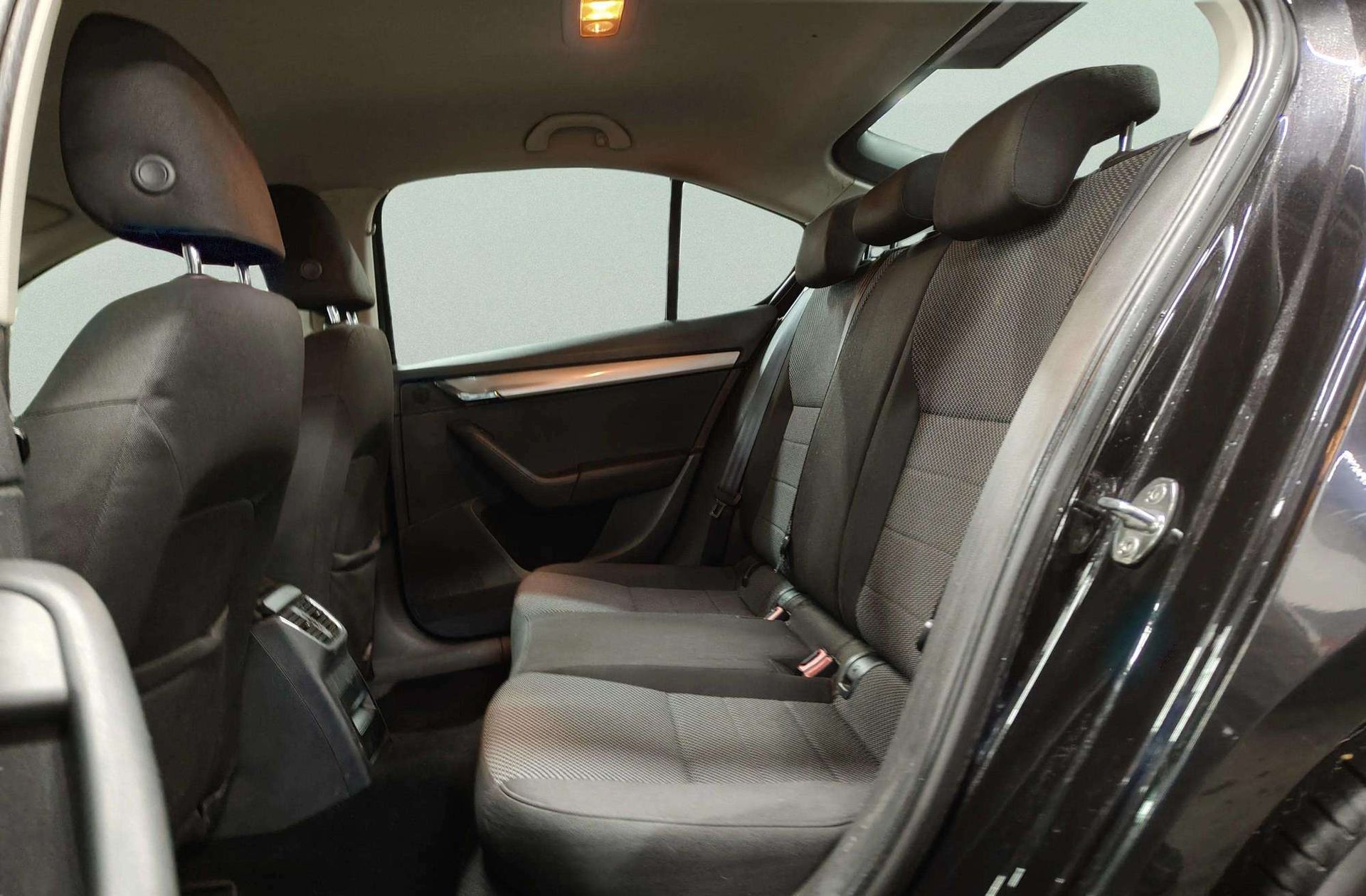 Škoda Octavia 2.0 TDI CR Ambition - foto 11