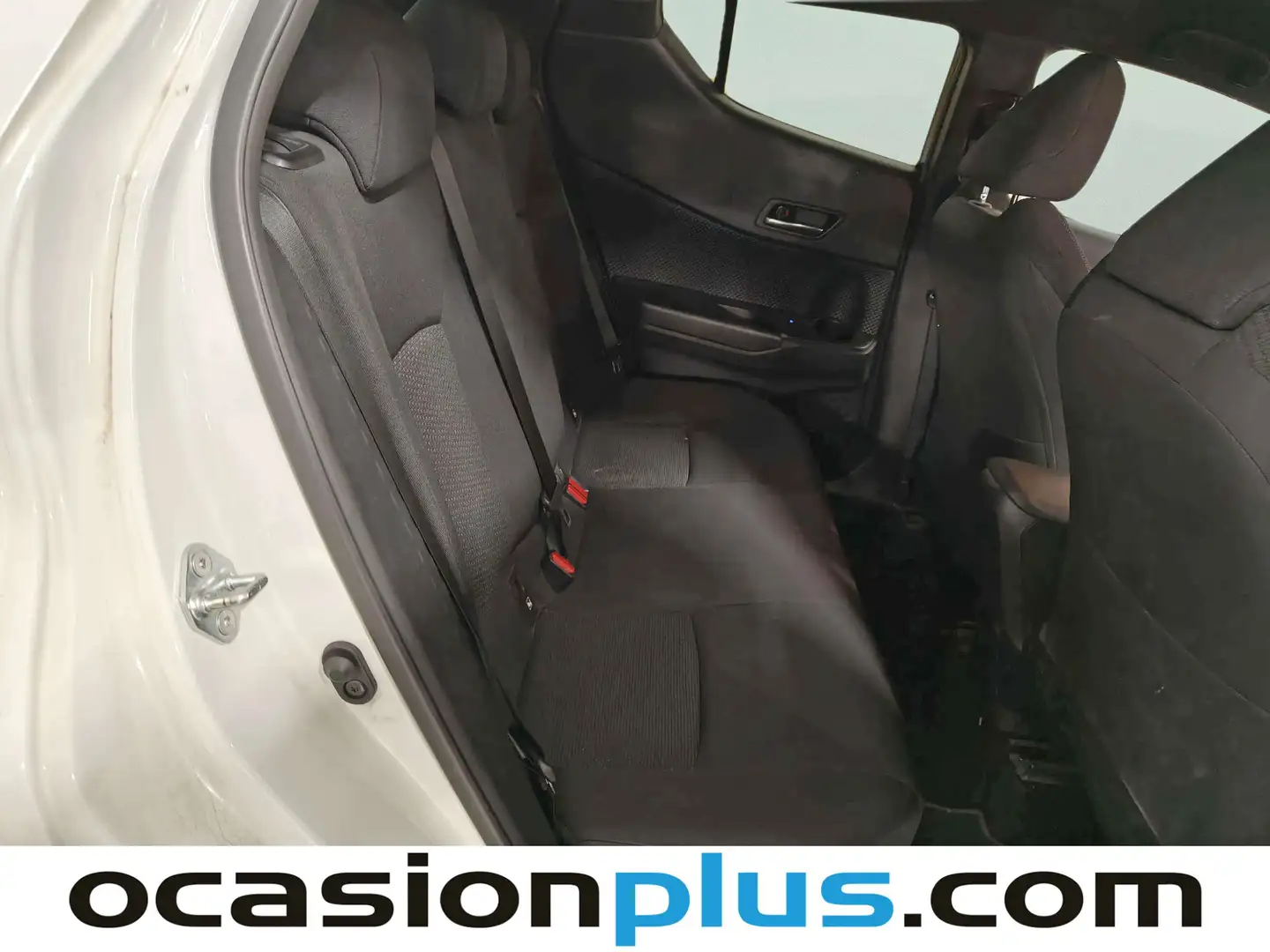 Foto Toyota C-HR Toyota C-HR 1.8 125H Advance (122 CV)