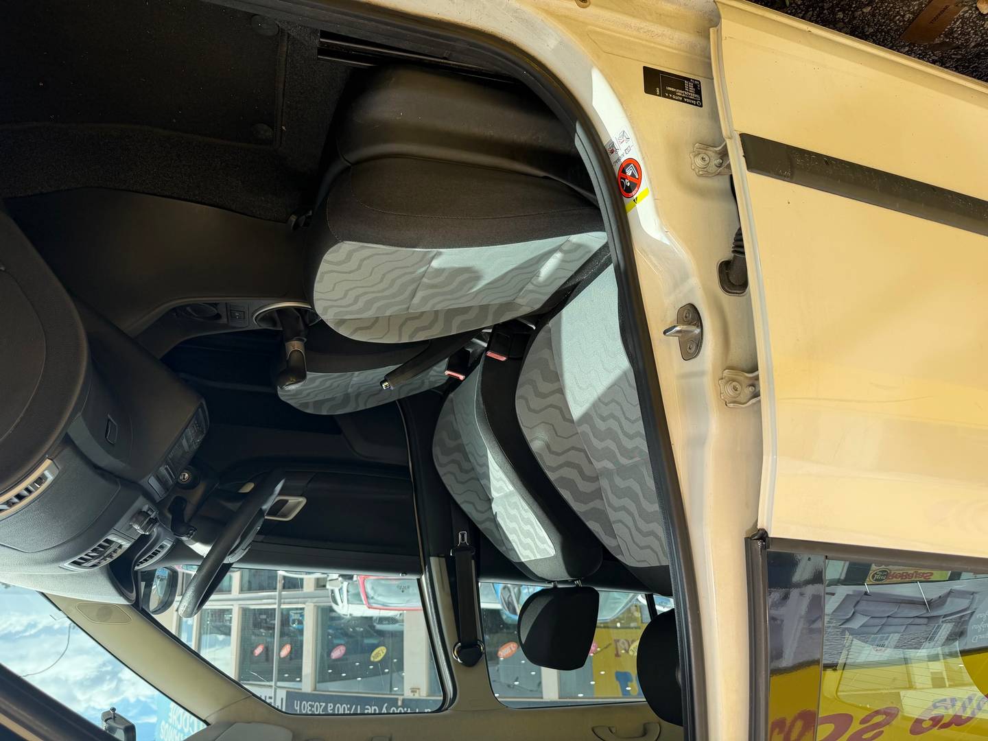 Foto Skoda Fabia Skoda Fabia 1.2 Young (60 CV)