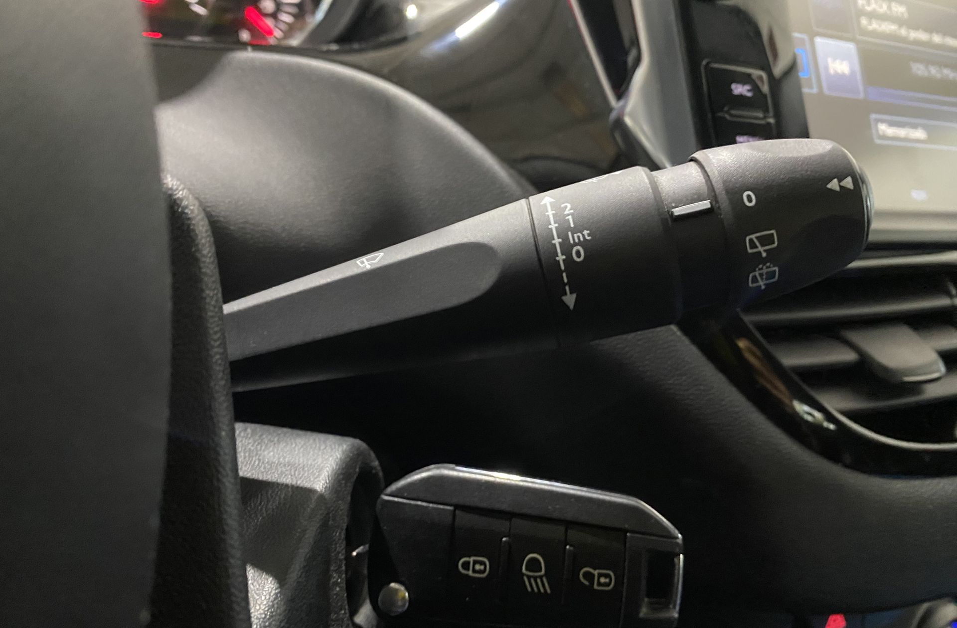 Peugeot 208 1.2L PureTech Style - foto 25