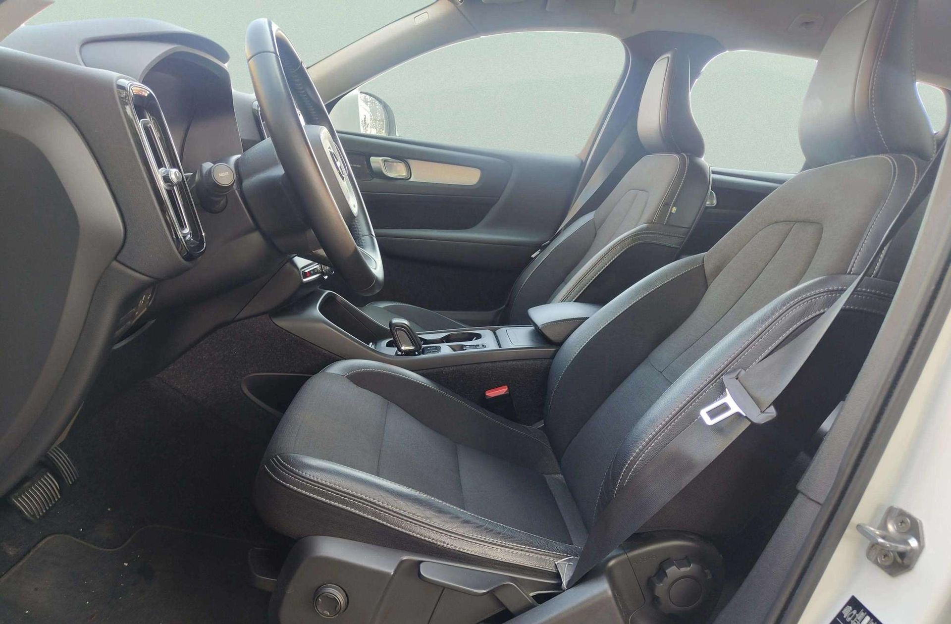 Volvo XC40 D3 Momentum - foto 12