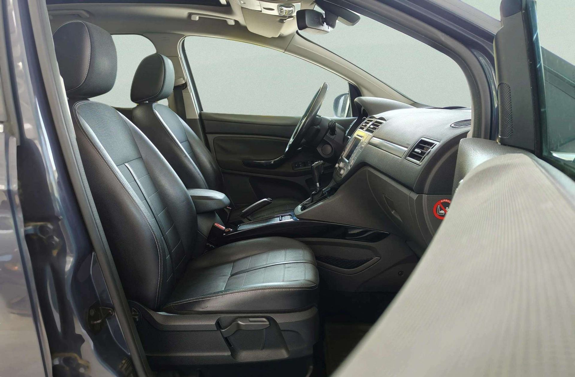 Ford Kuga 2.0 TDCi Titanium 4x4 Powershift - foto 20