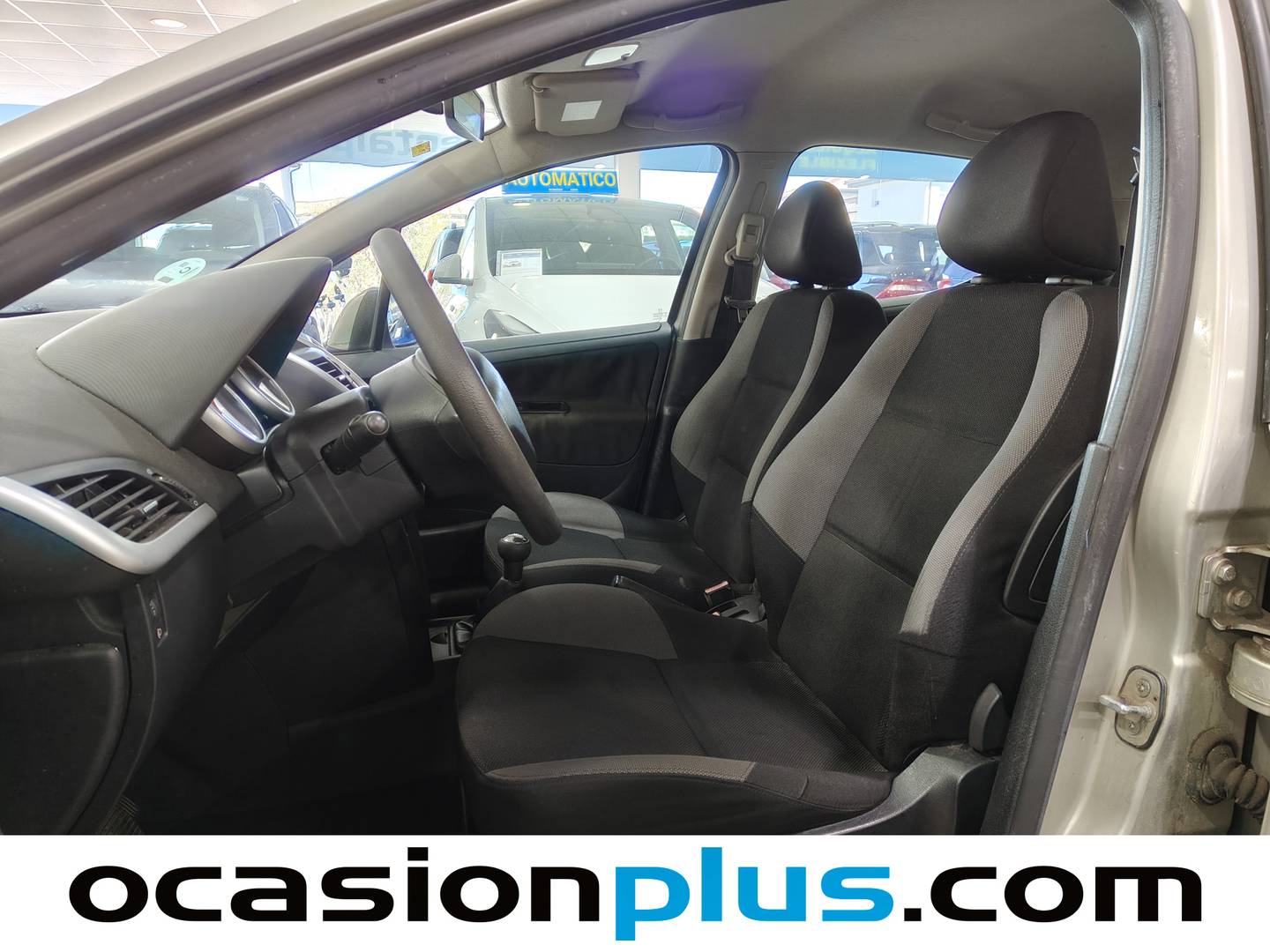 Foto asientos delanteros Peugeot 207 Peugeot 207 1.4 VTi 16v Confort (95 CV)