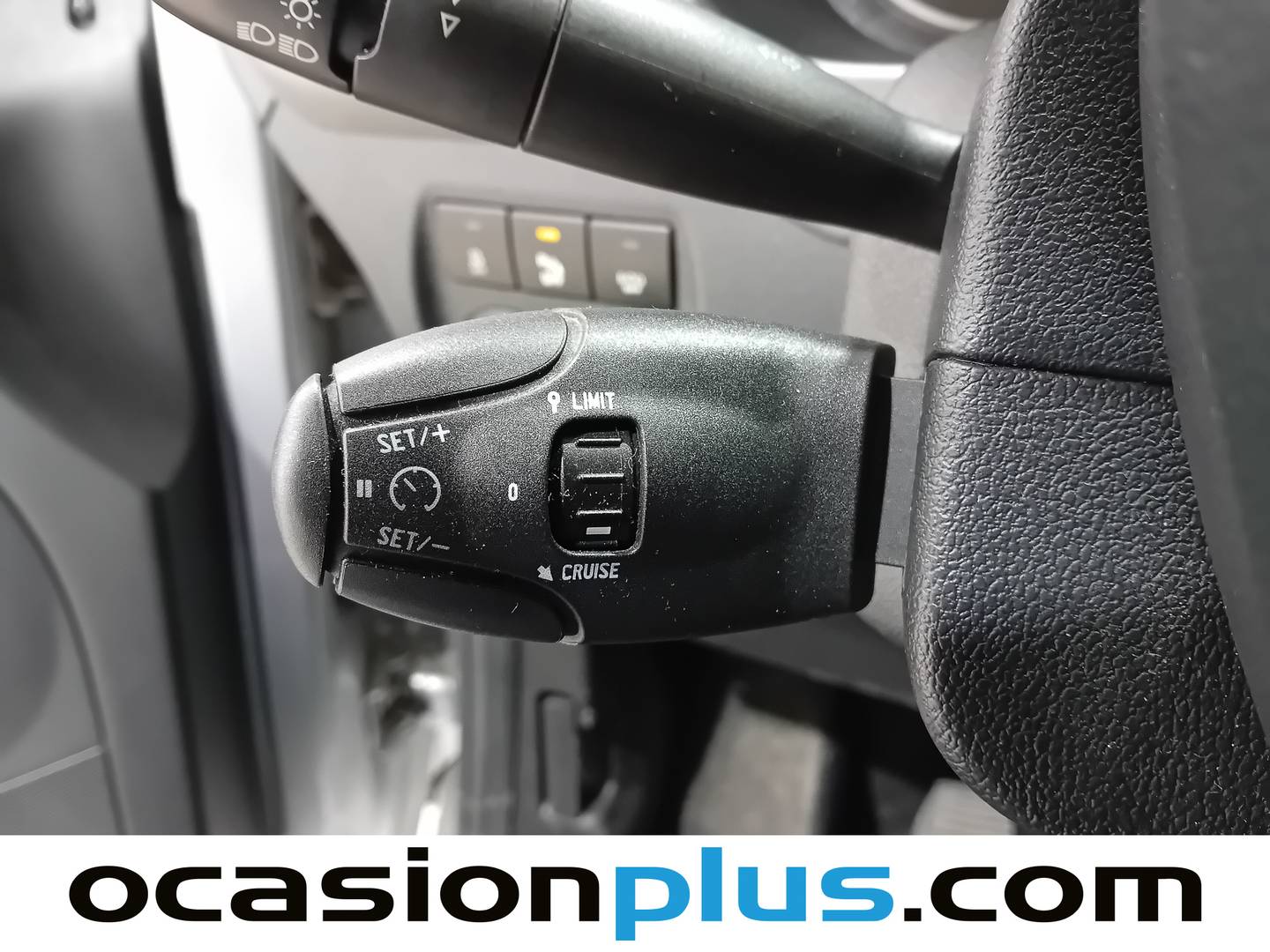 Foto Peugeot Partner Peugeot Partner Tepee 1.2 PureTech Outdoor (110 CV)