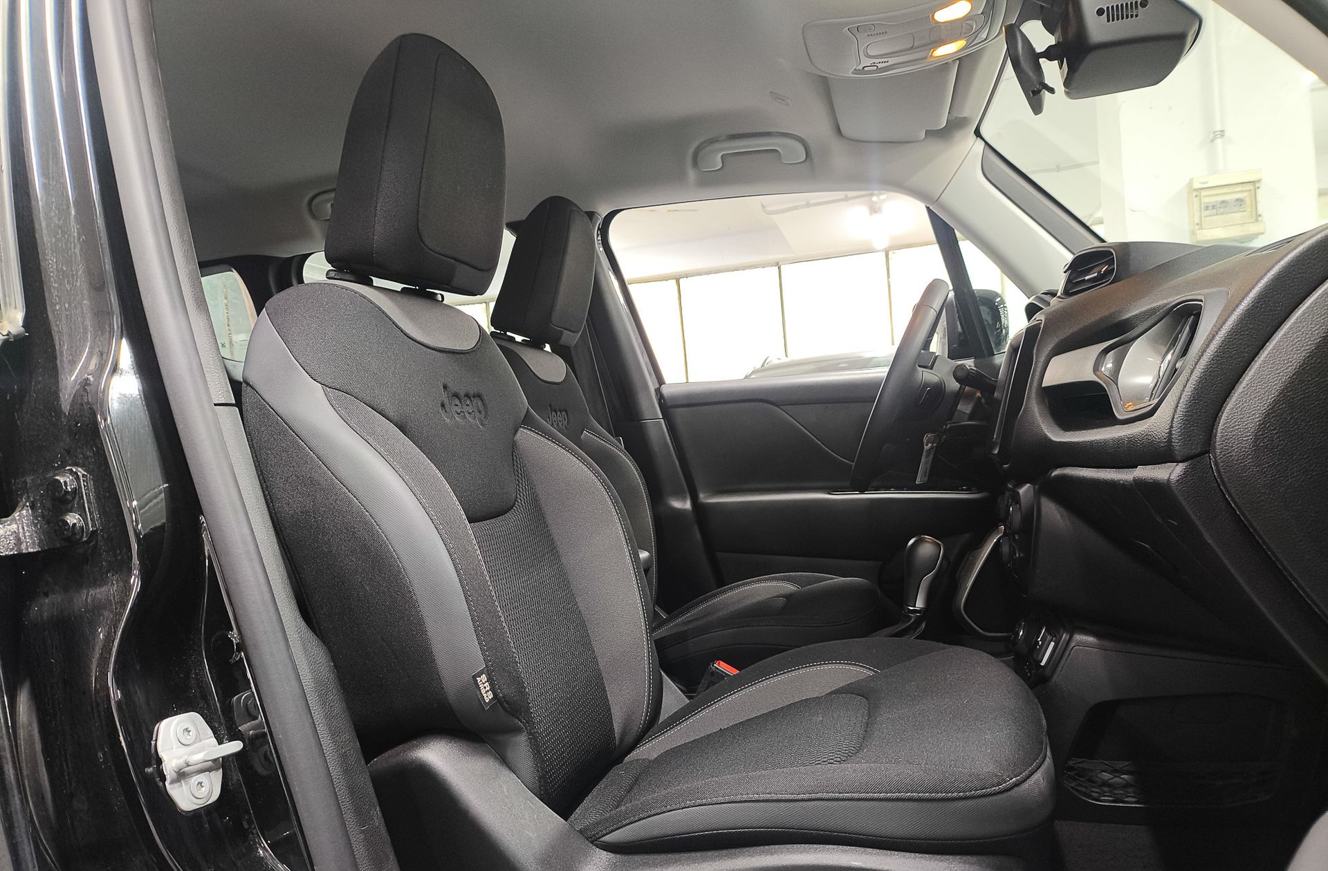 Jeep Renegade 1.3 PHEV 4xe Limited - foto 14