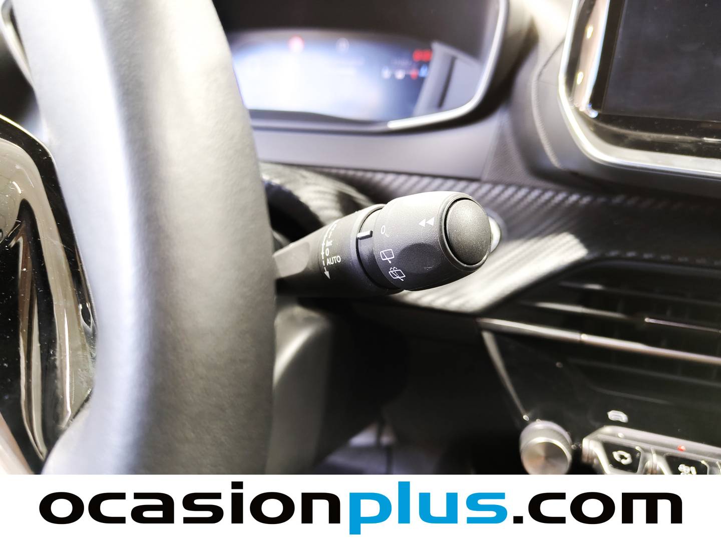 Foto Peugeot 2008 Peugeot 2008 Allure Hybrid eDCS6  (136 CV)