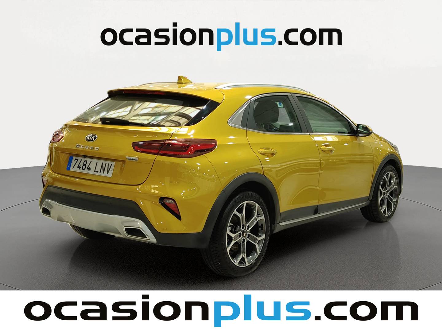 Foto trasera KIA XCeed KIA XCeed 1.6 MHEV iMT Tech (136 CV) derecha