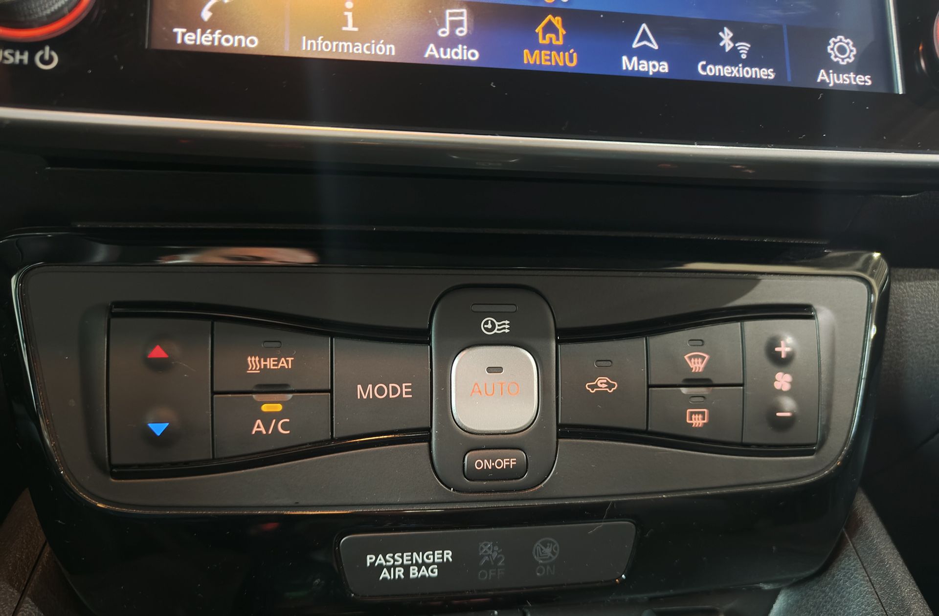 Nissan Leaf 40kWh N-Connecta - foto 32