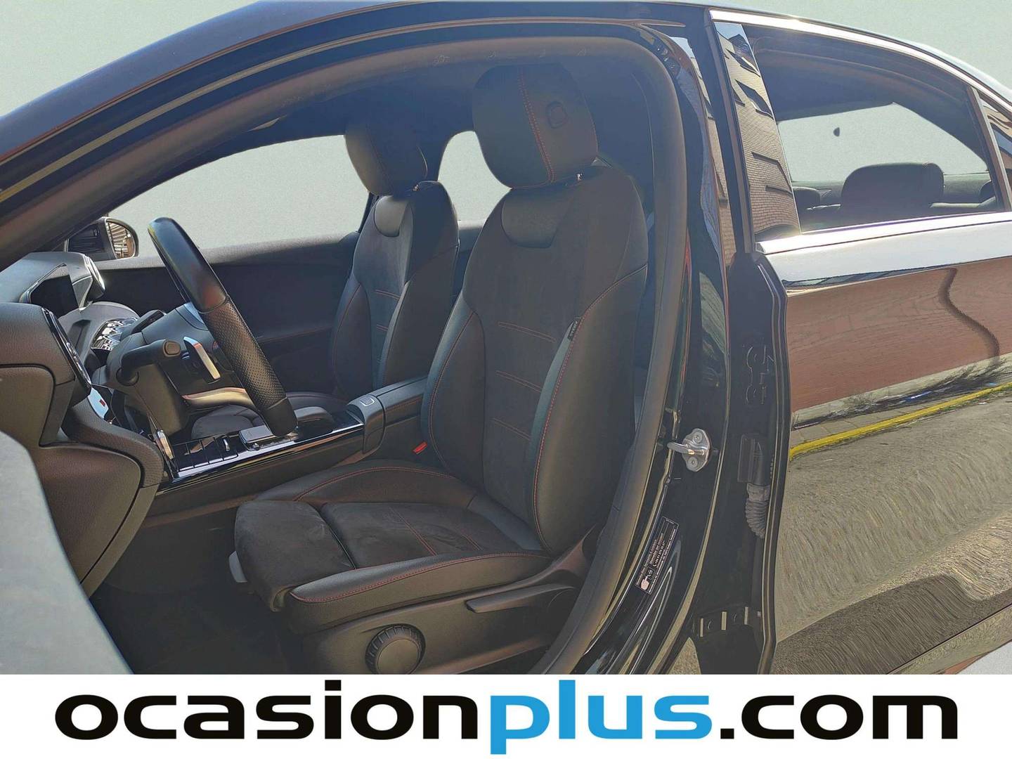 Foto asientos delanteros Mercedes Clase A Mercedes-Benz Clase A 200 d Sedán (150 CV) Pack AMG